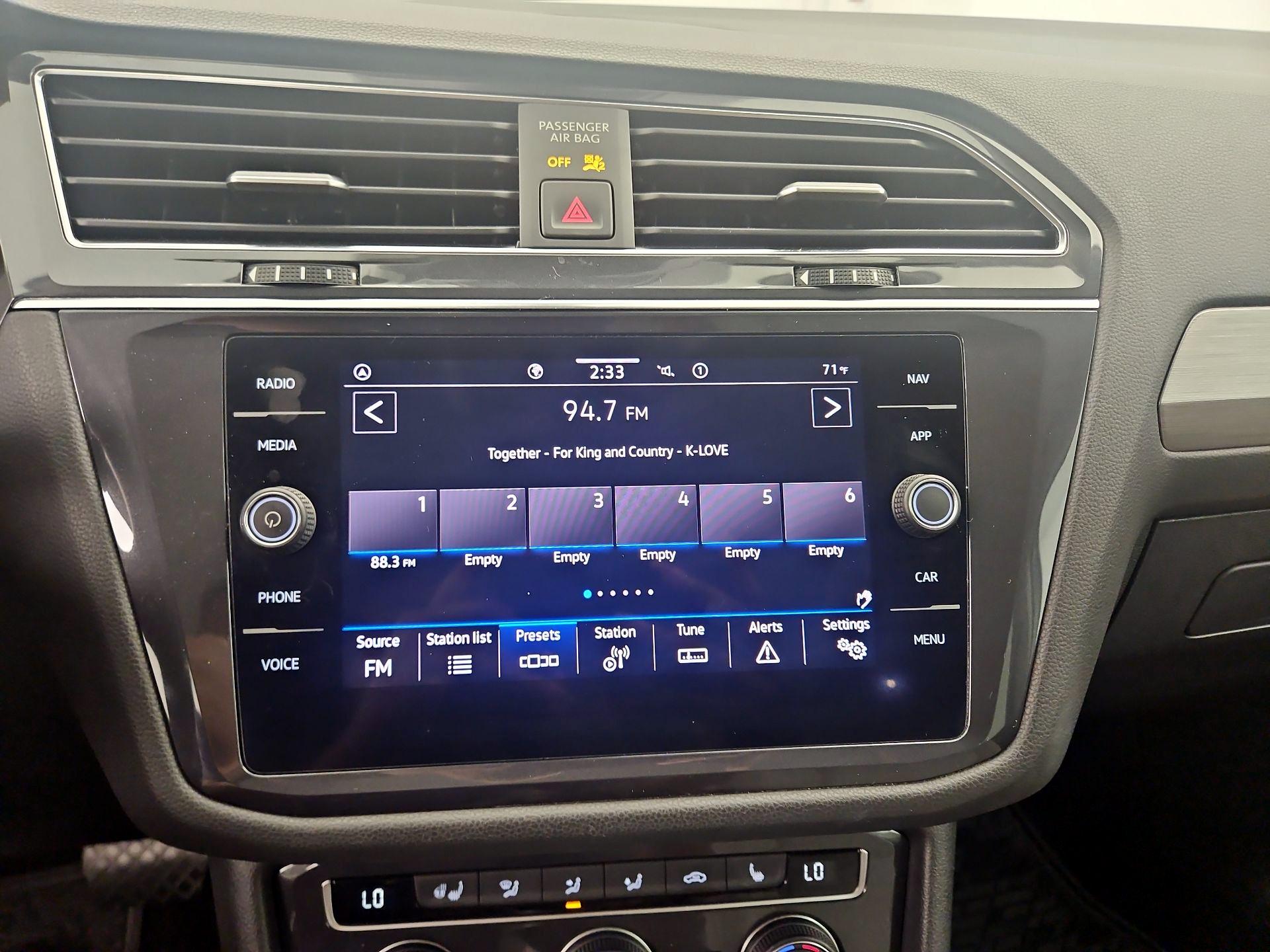 Thumbnail: 2021 Volkswagen Tiguan - 16