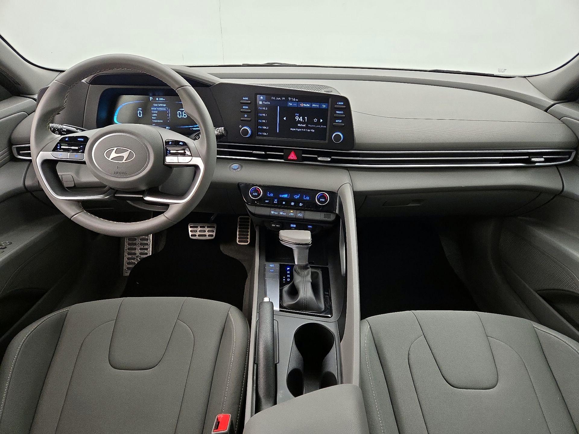 Thumbnail: 2025 Hyundai Elantra - 9
