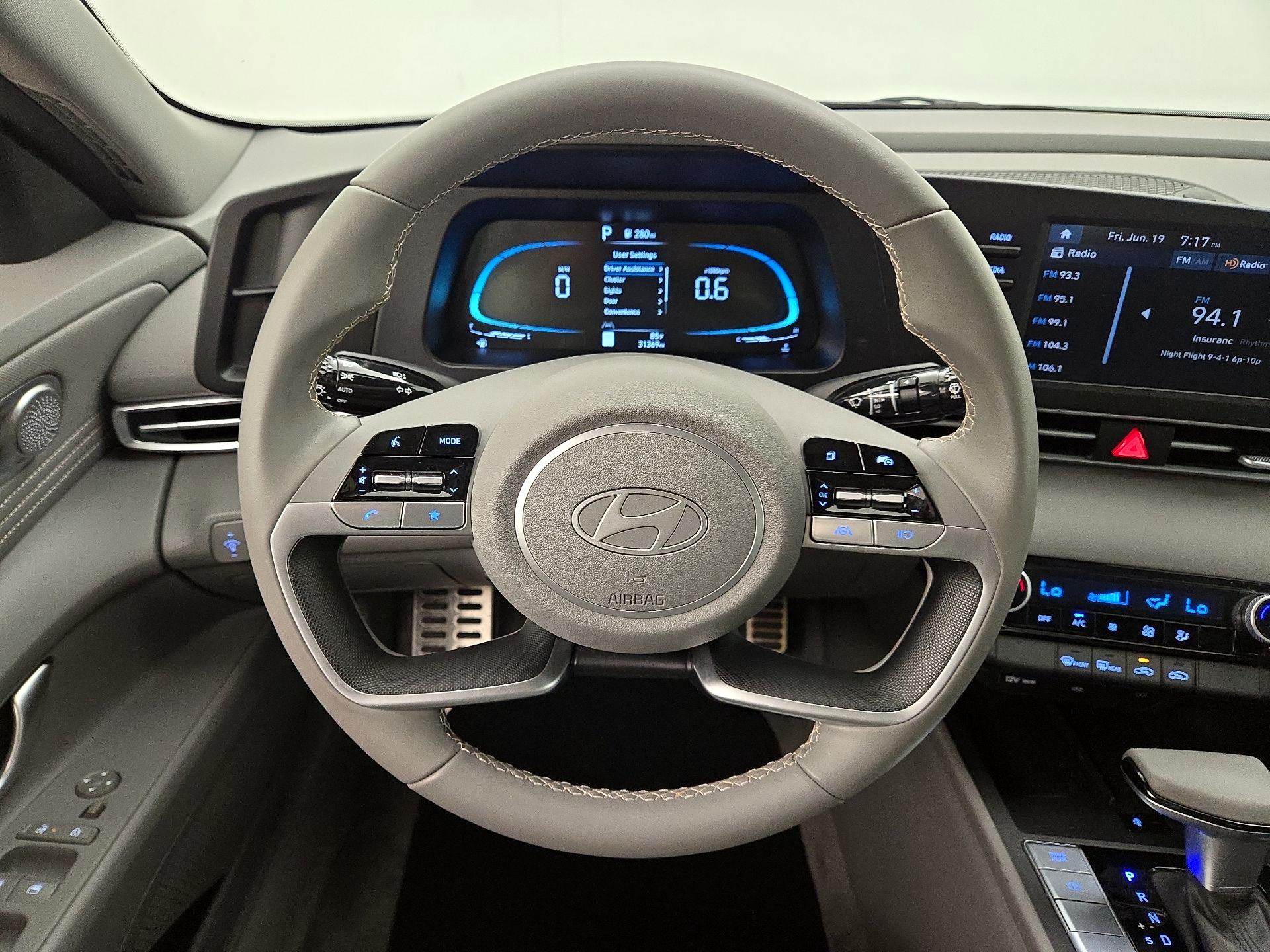 Thumbnail: 2025 Hyundai Elantra - 10