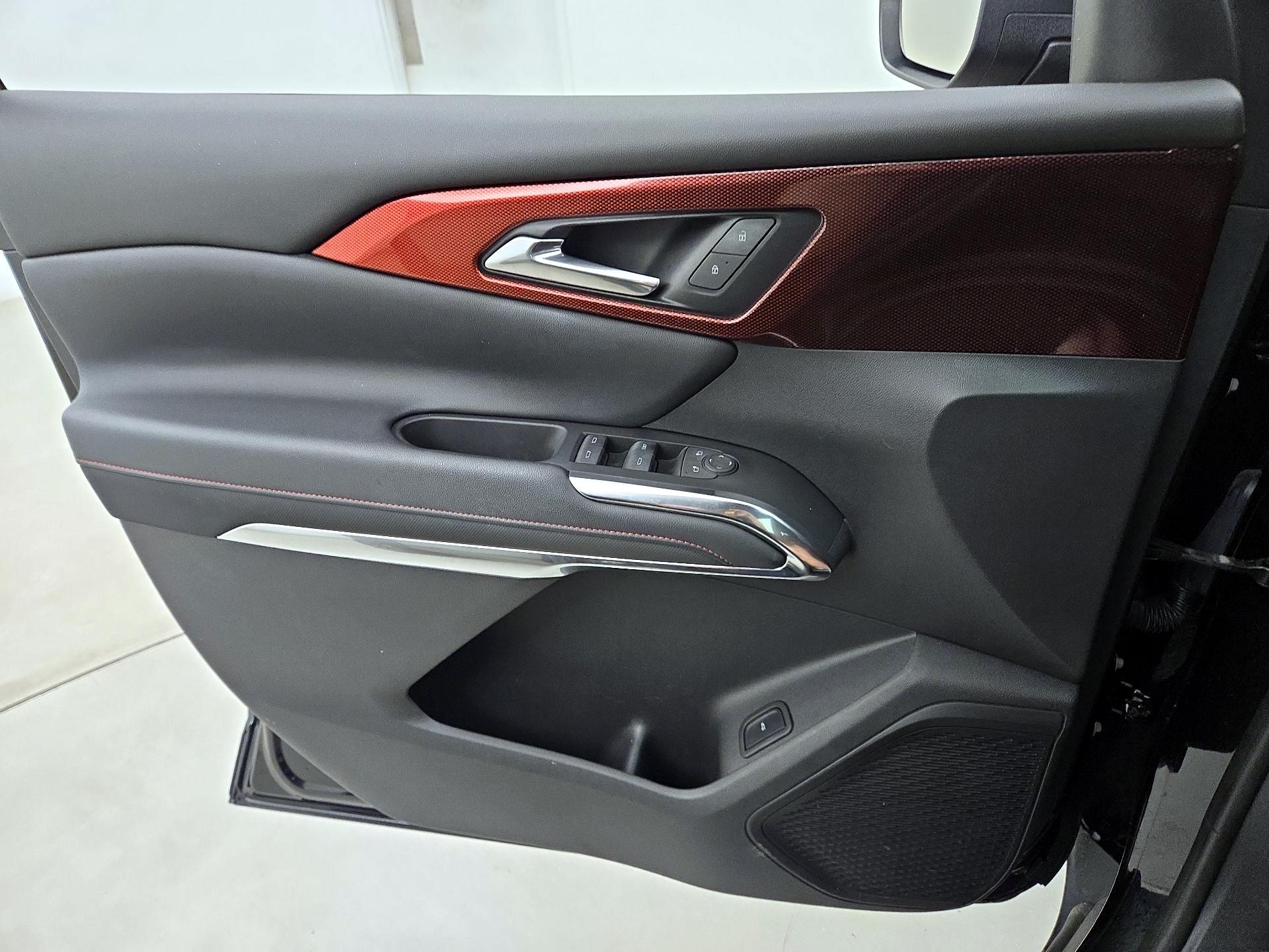 Thumbnail: 2024 Chevrolet Traverse - 12