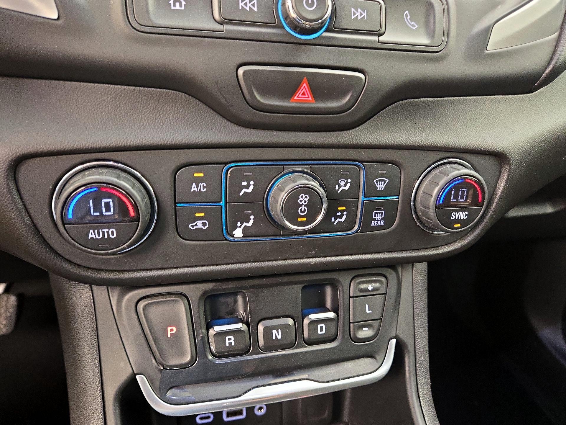 Thumbnail: 2021 GMC Terrain - 16