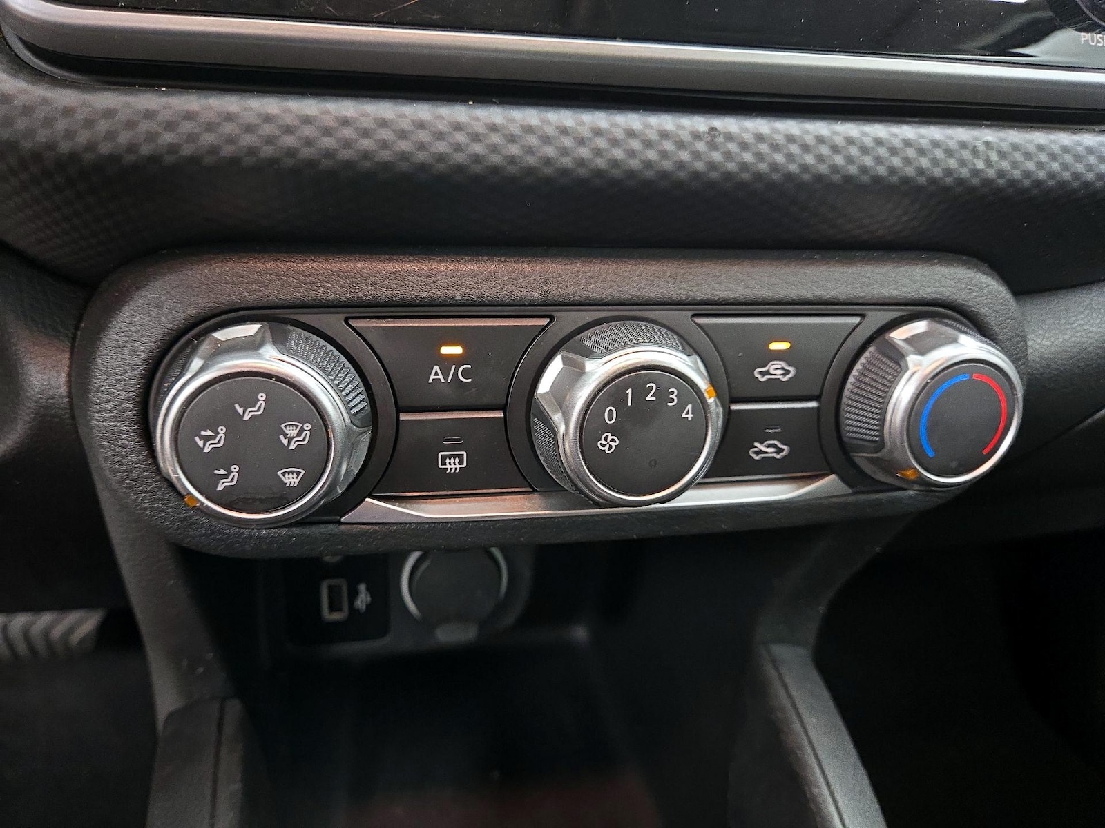 2025 Nissan KICKS PLAY Base - Photo 17