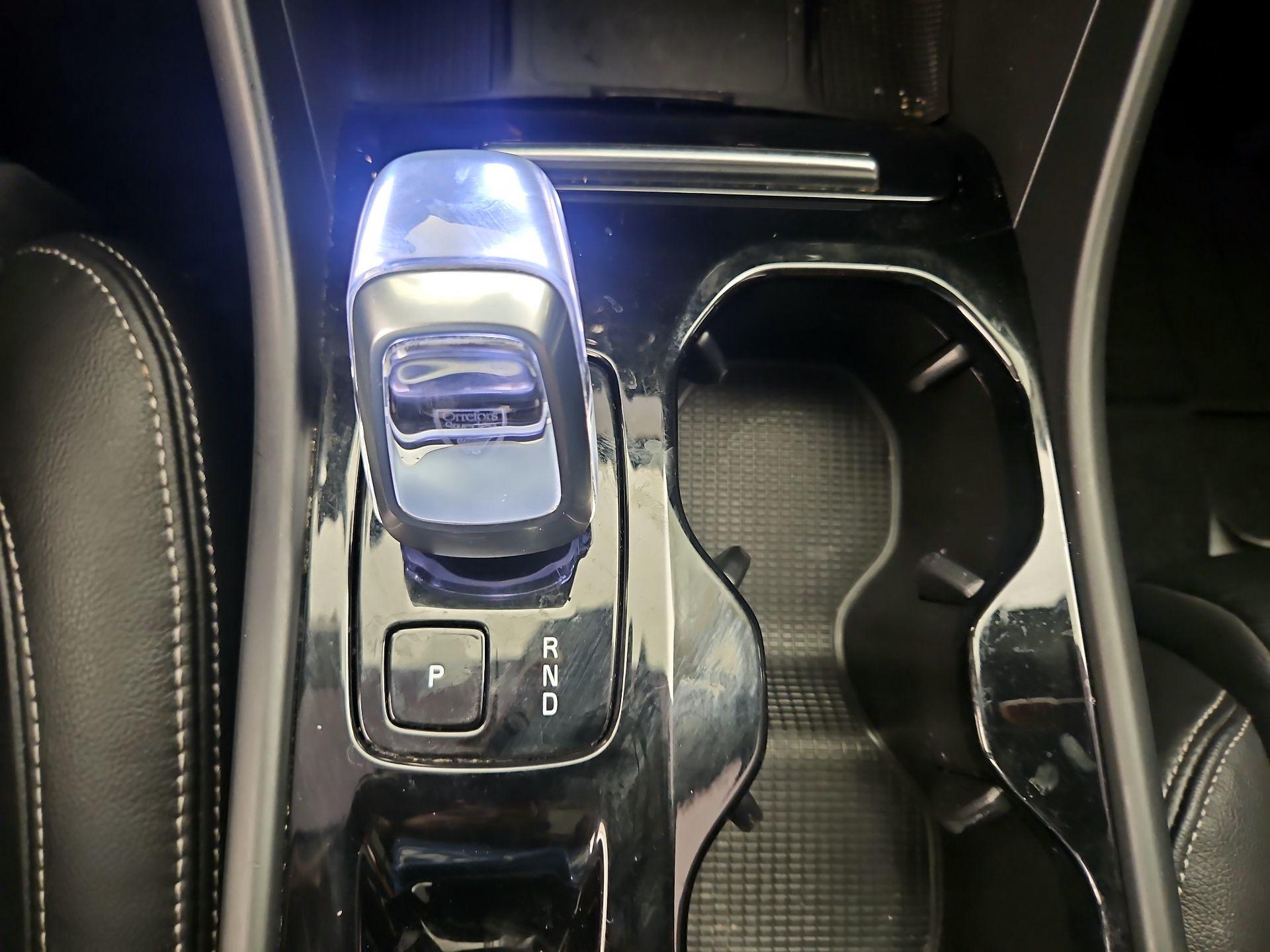 Thumbnail: 2023 Volvo XC40 - 18