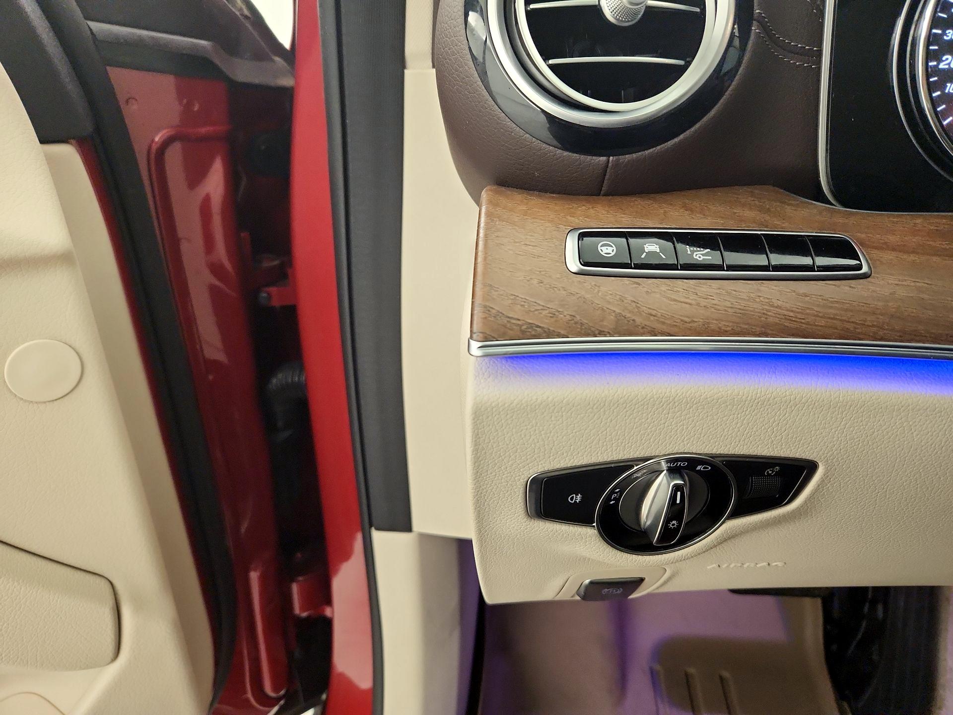 Thumbnail: 2017 Mercedes-Benz E-Class - 13