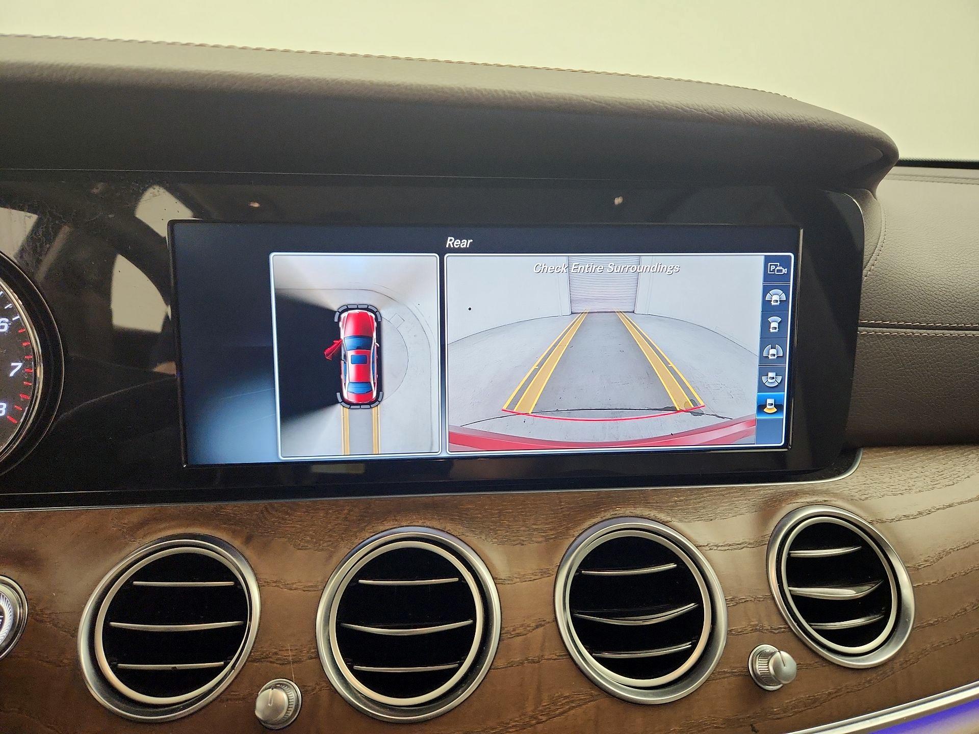 Thumbnail: 2017 Mercedes-Benz E-Class - 14