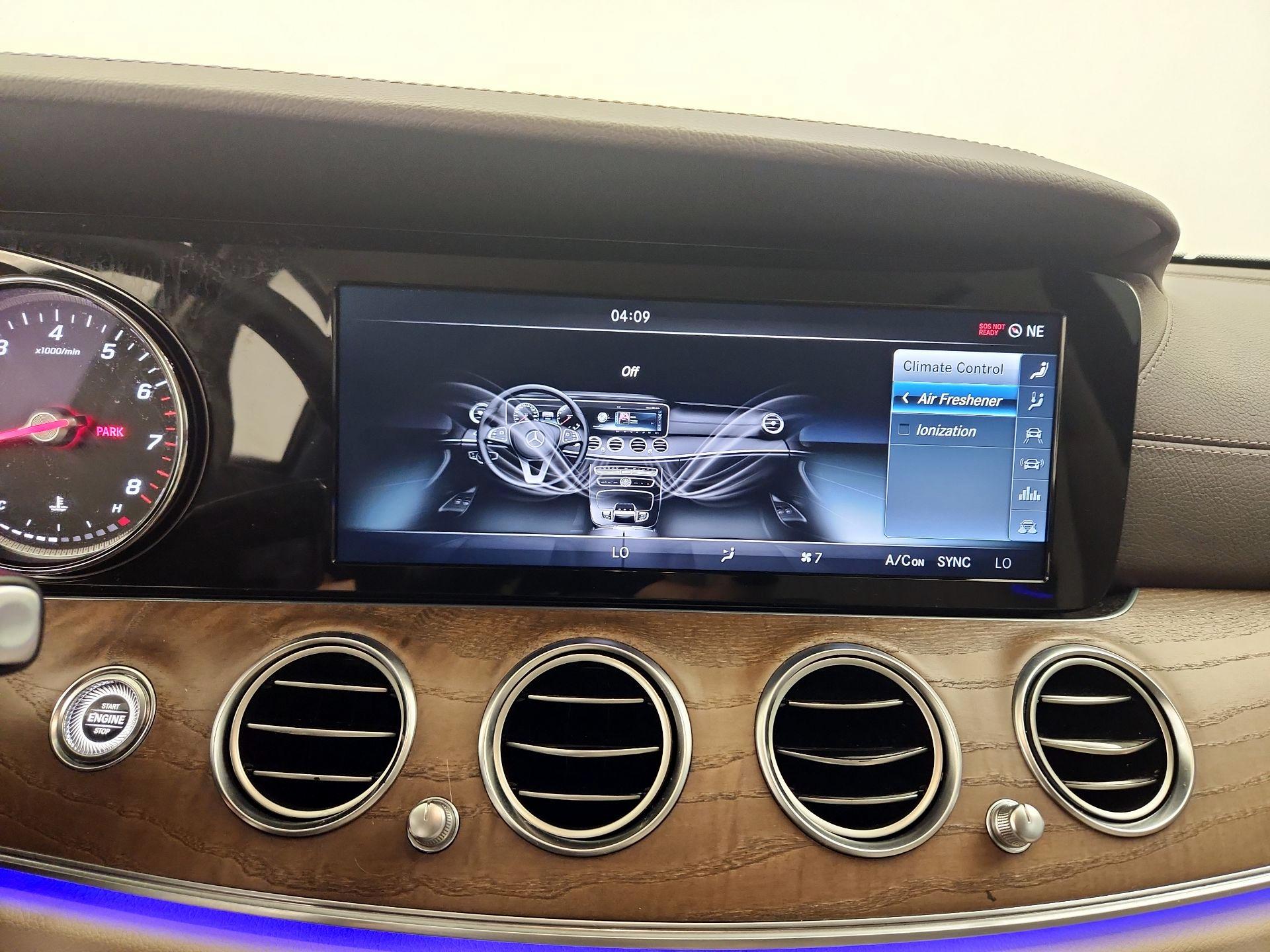 Thumbnail: 2017 Mercedes-Benz E-Class - 16