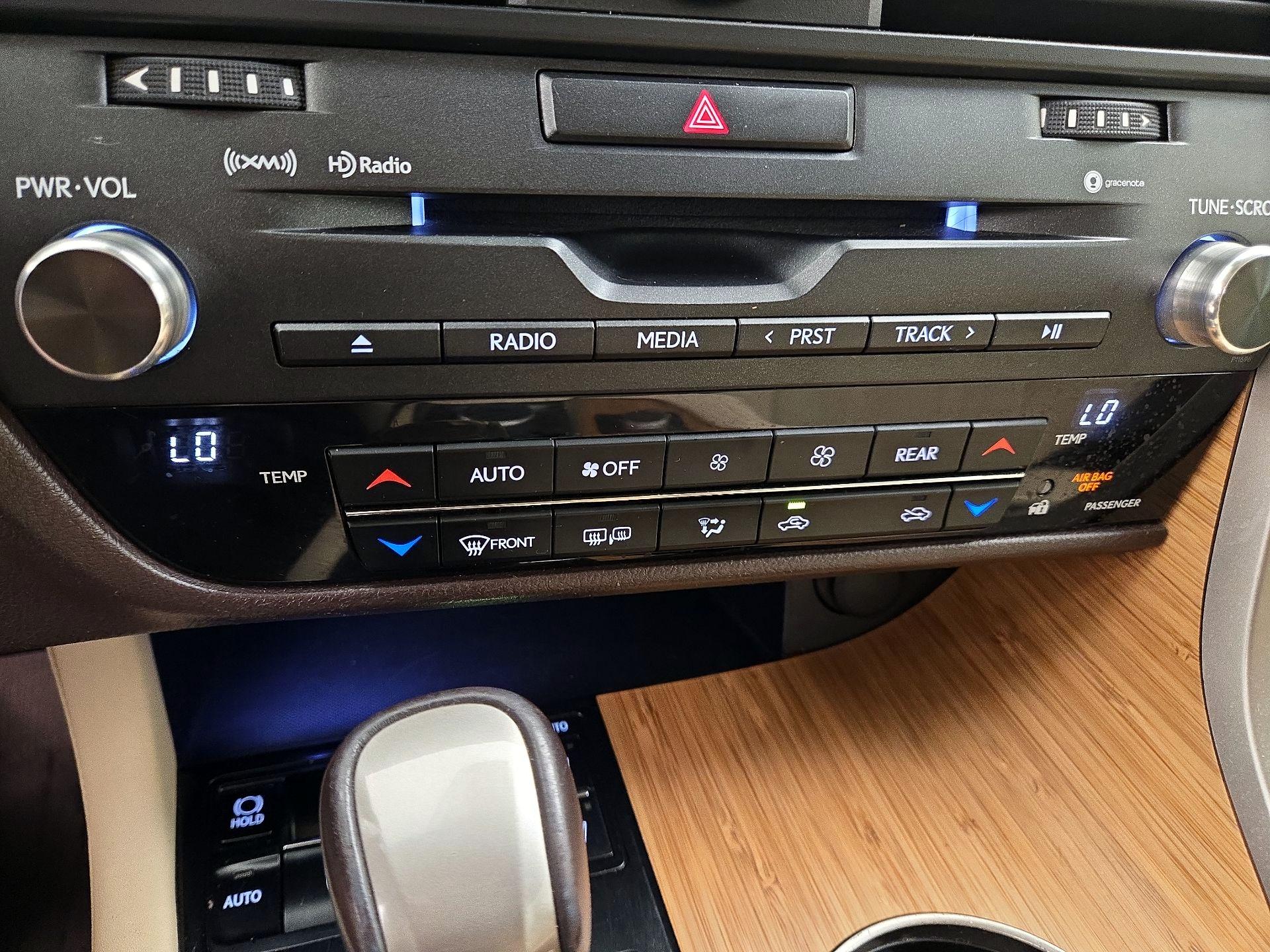 Thumbnail: 2018 Lexus RX - 16