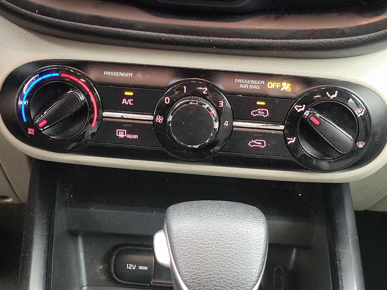2021 Kia Soul S - Photo 17