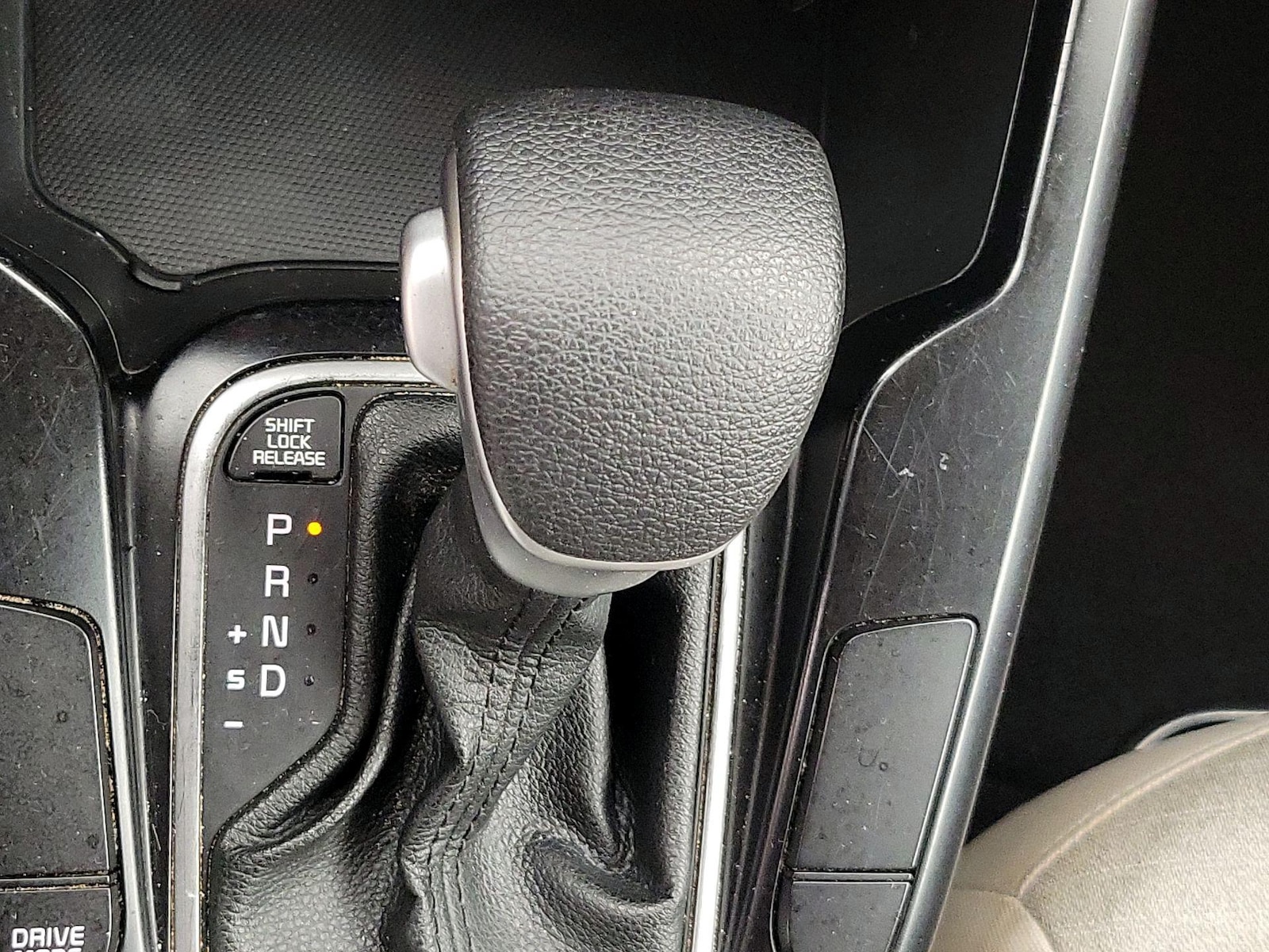 2021 Kia Soul S - Photo 18
