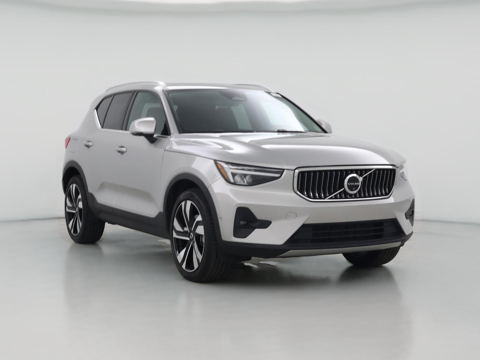 2025 Volvo XC40 Plus - Photo 1