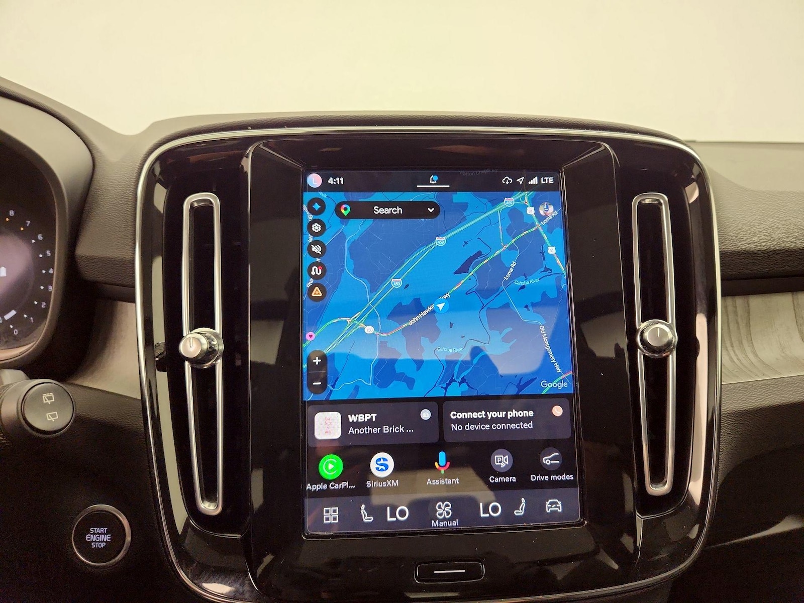 2025 Volvo XC40 Plus - Photo 15