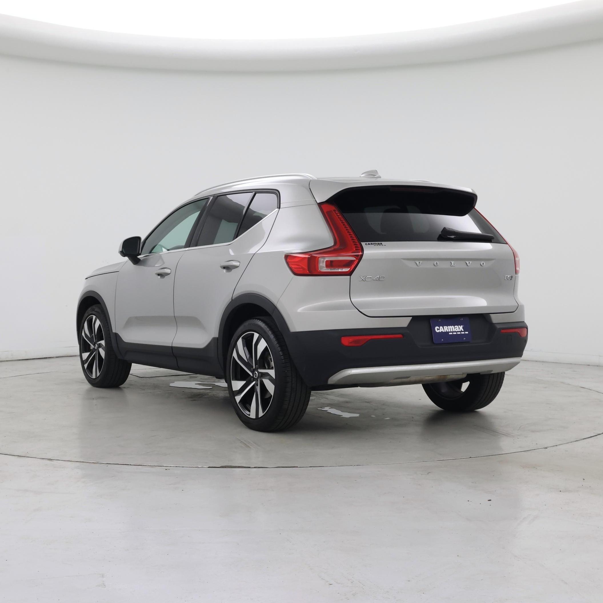 Thumbnail: 2025 Volvo XC40 - 2