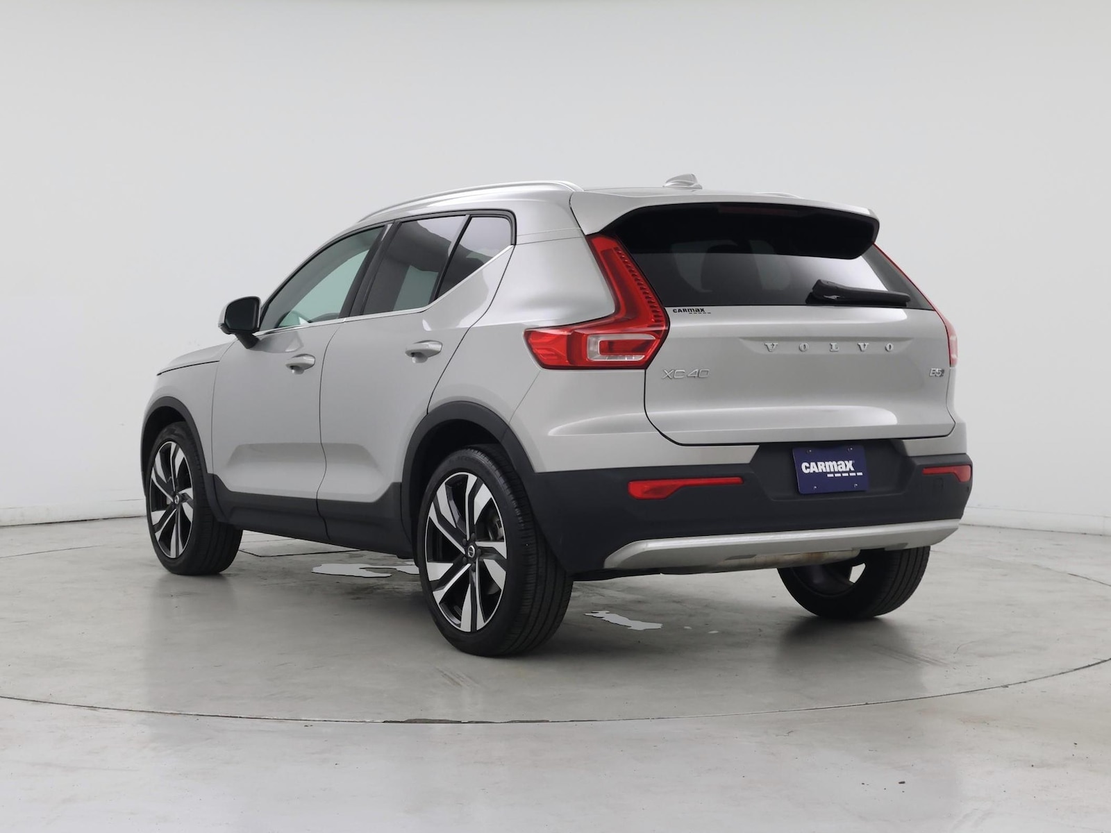 2025 Volvo XC40 Plus - Photo 3
