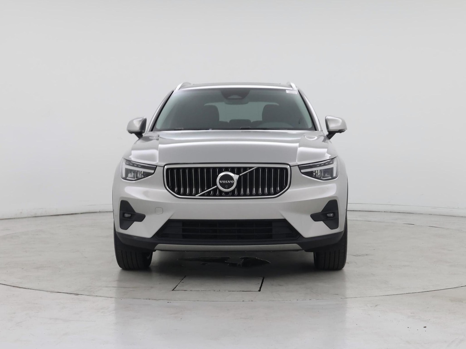2025 Volvo XC40 Plus - Photo 6