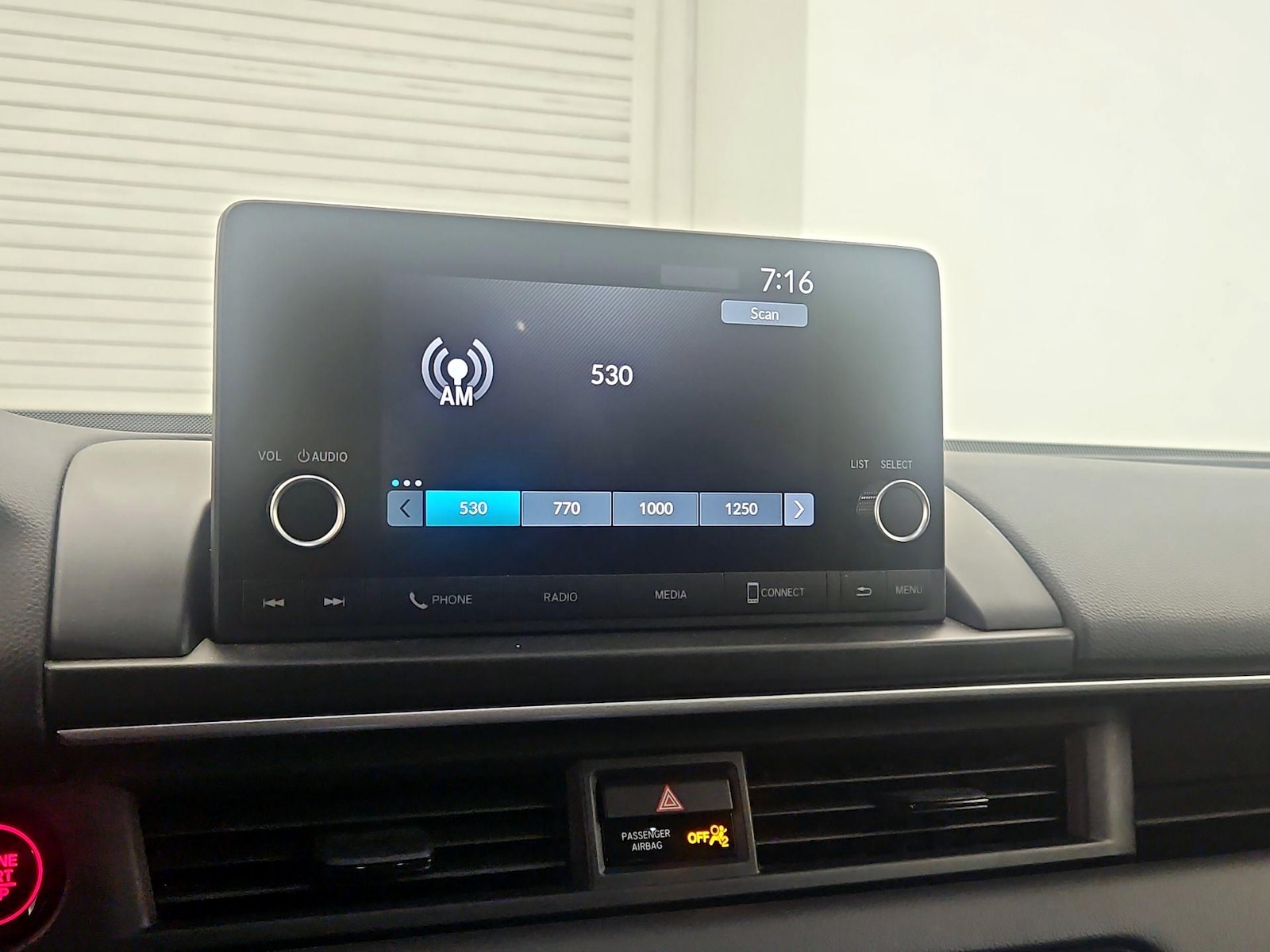 2025 Honda Pilot Sport - Photo 16