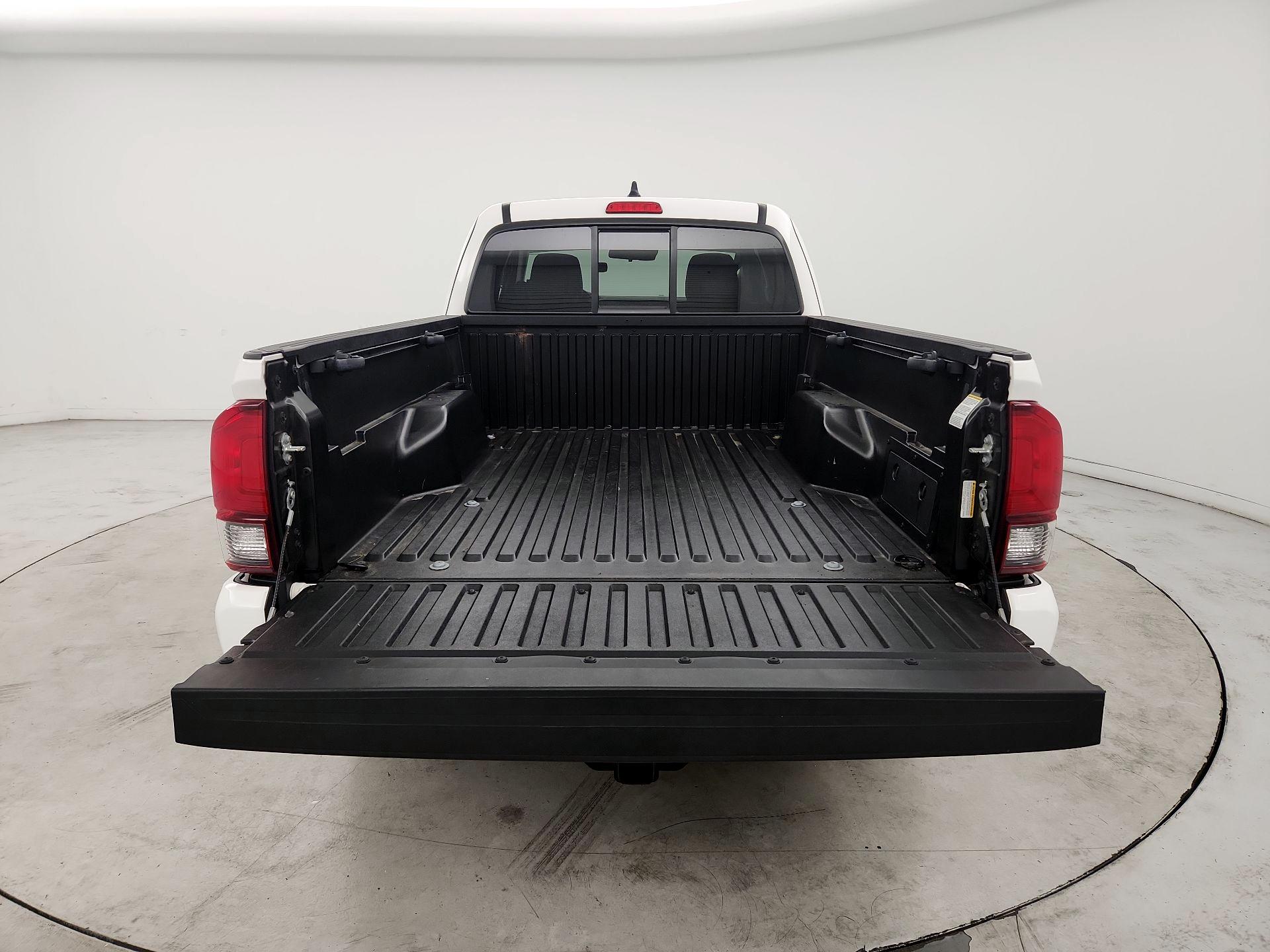 Thumbnail: 2021 Toyota Tacoma - 20