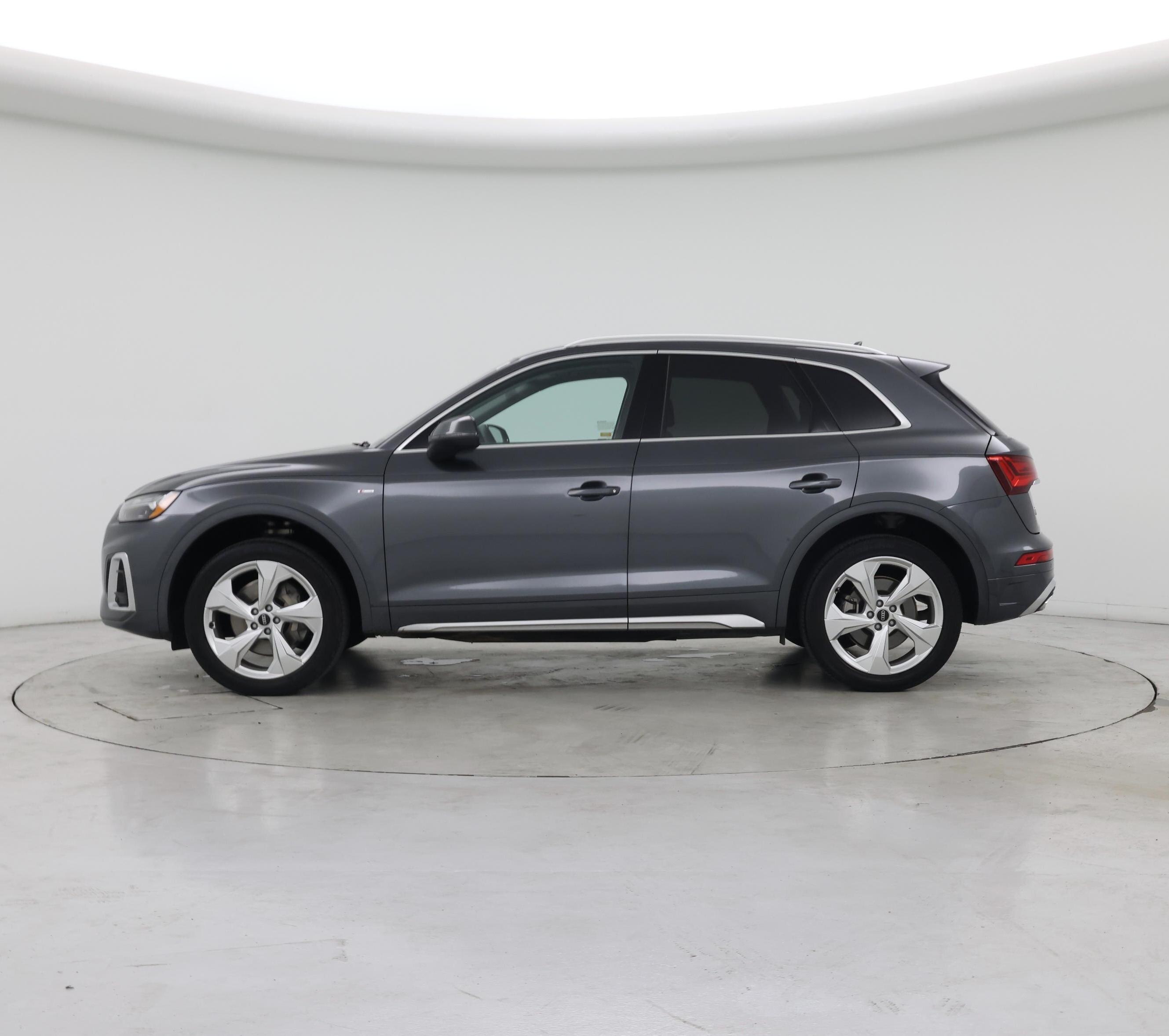 Thumbnail: 2023 Audi Q5 - 3