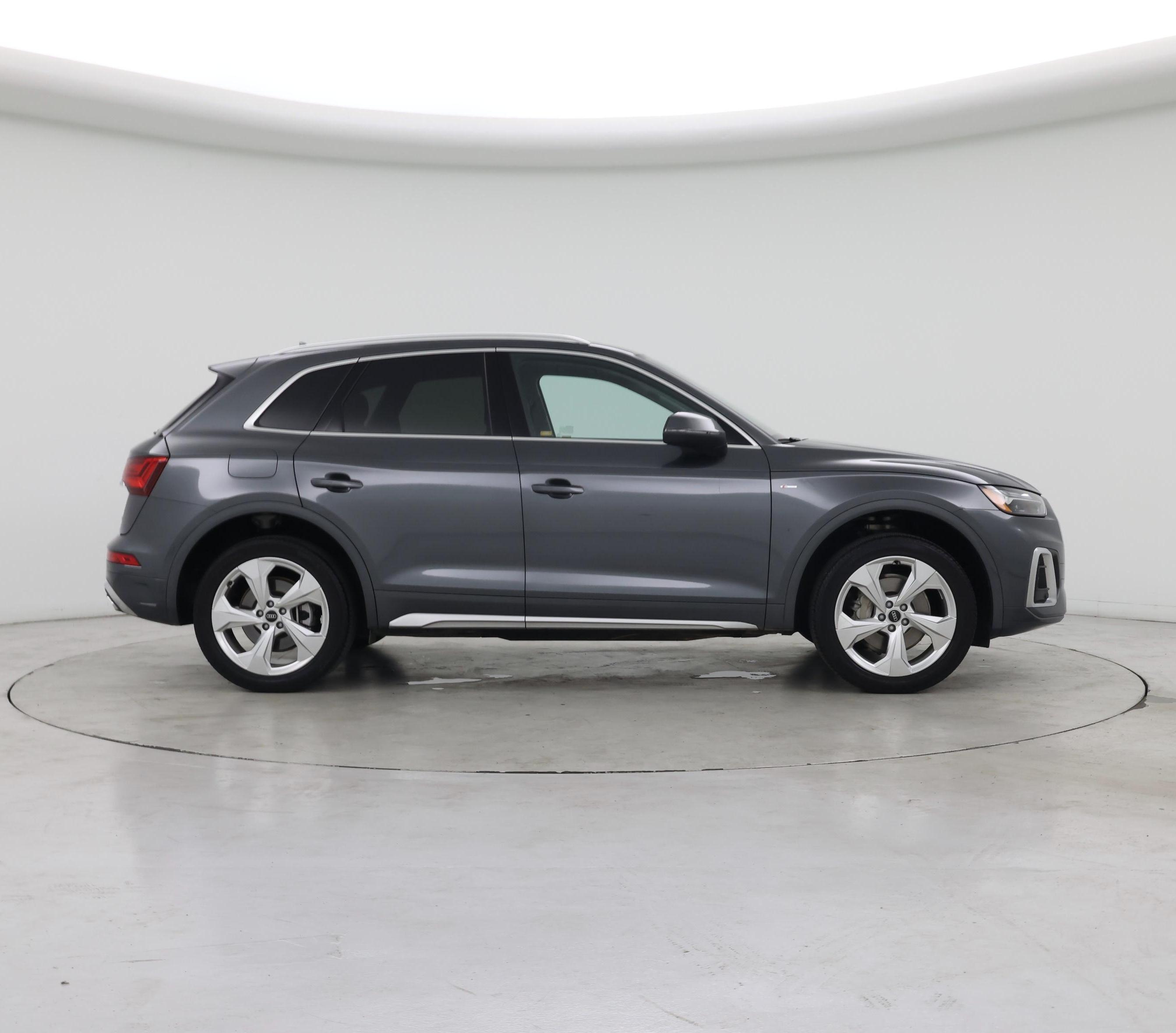 Thumbnail: 2023 Audi Q5 - 7