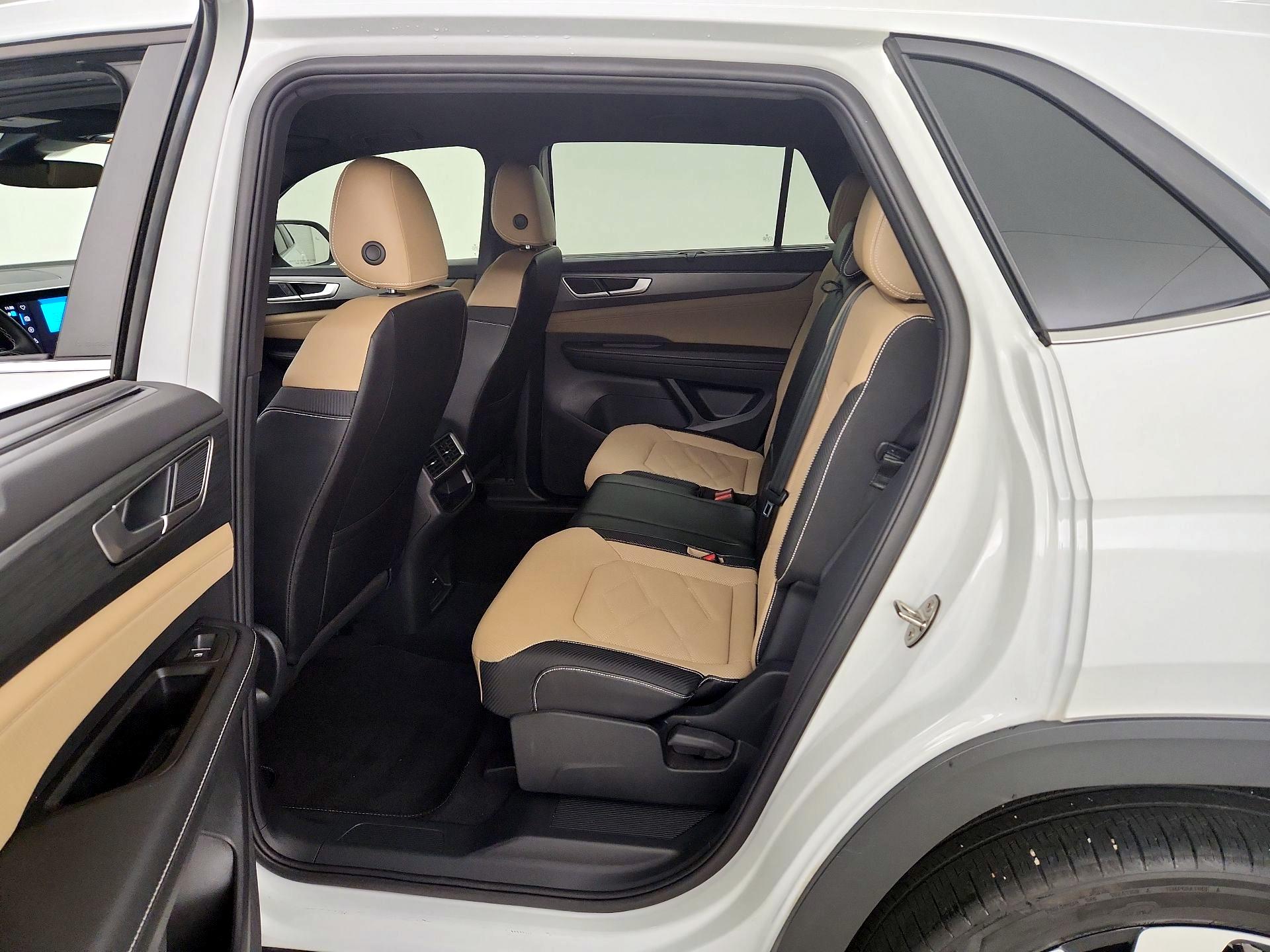 Thumbnail: 2024 Volkswagen Atlas - 19