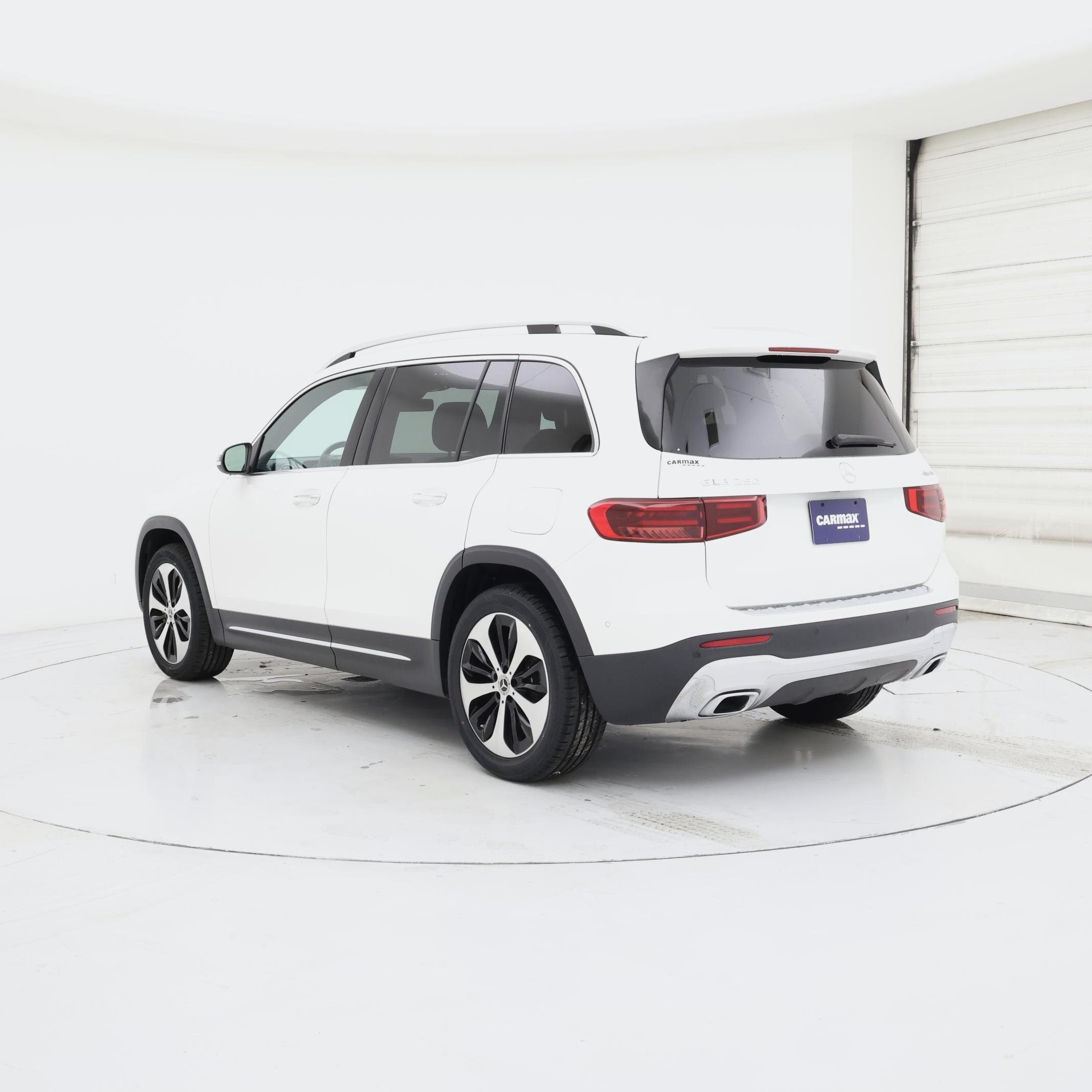 Thumbnail: 2025 Mercedes-Benz GLB - 2
