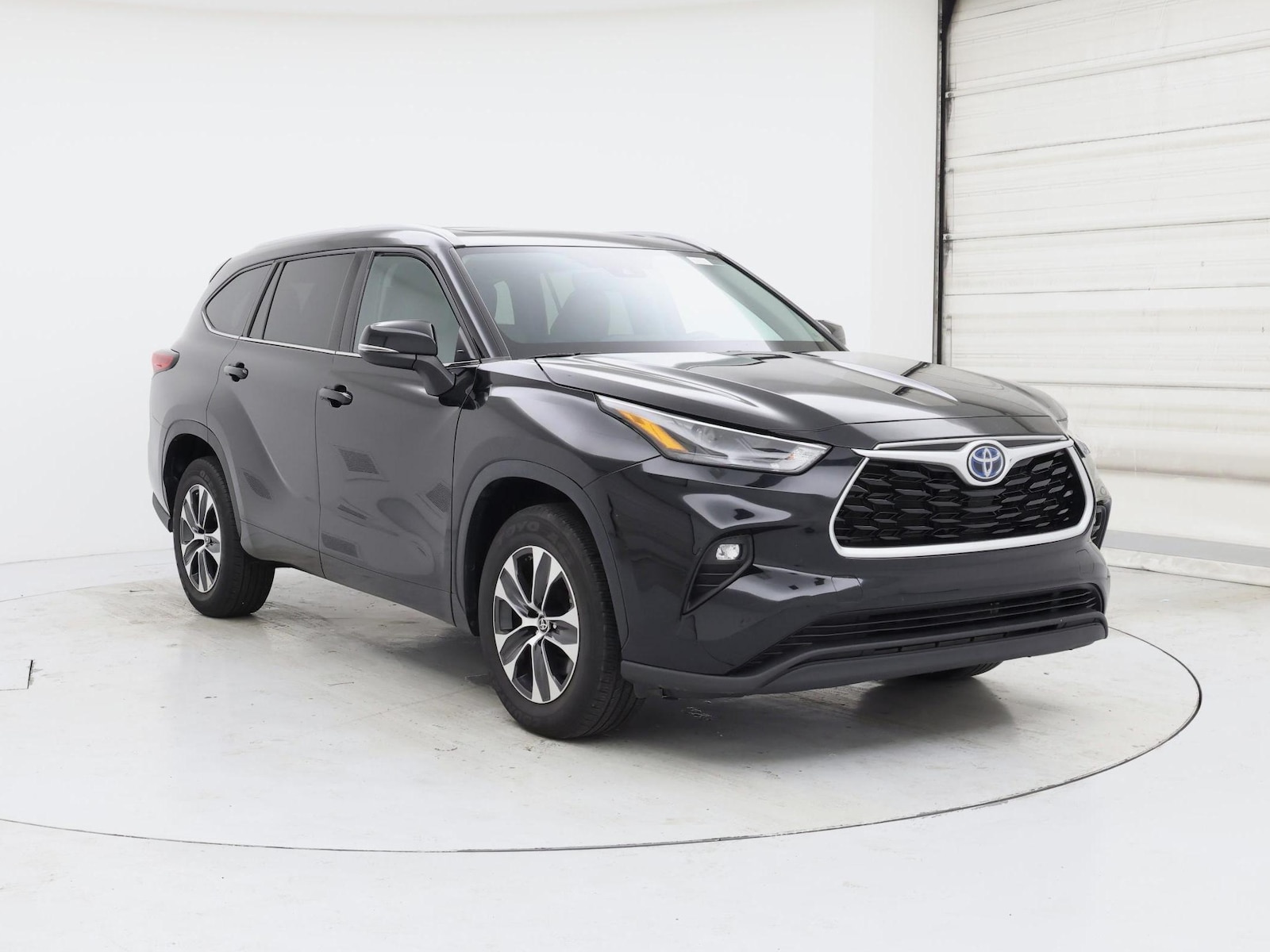 2022 Toyota Highlander XLE - Photo 2