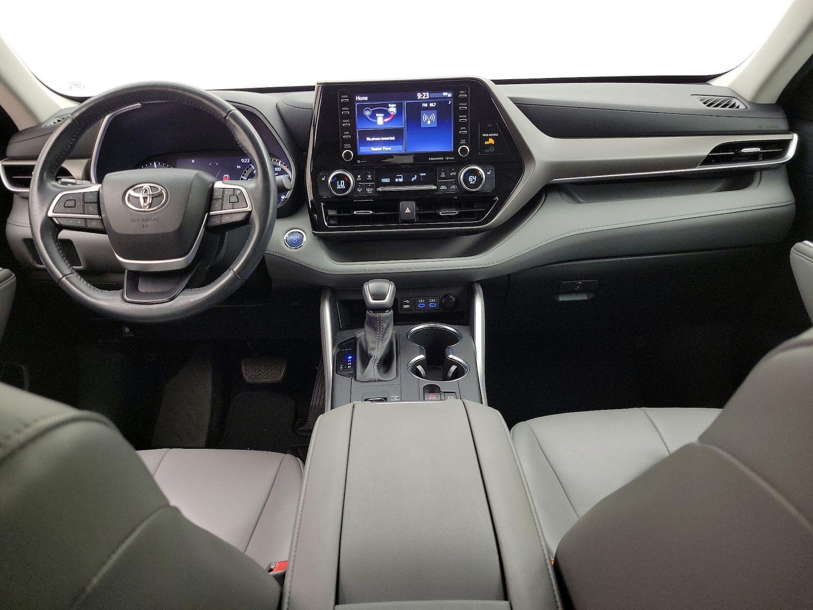 2022 Toyota Highlander XLE - Photo 10