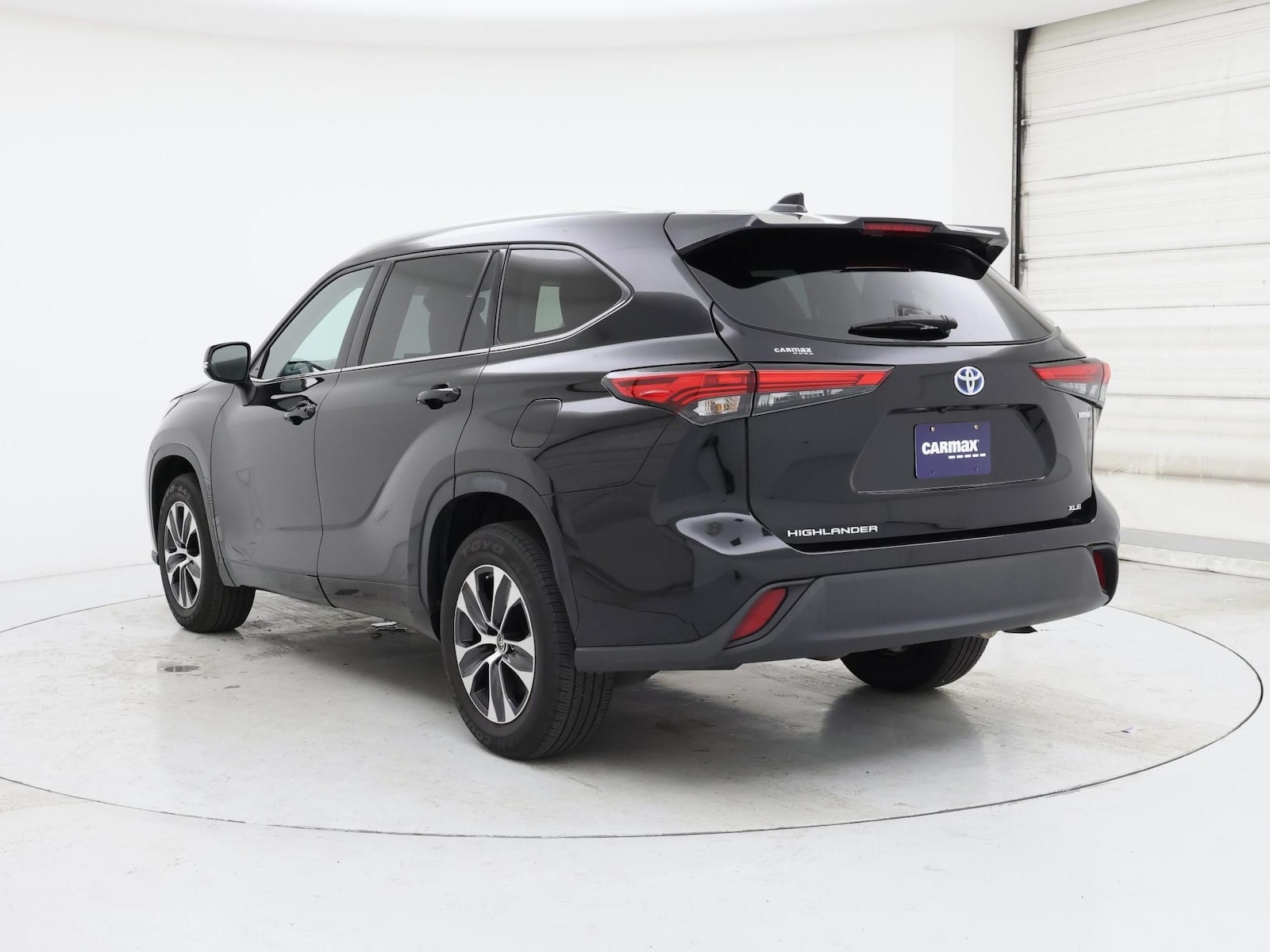 2022 Toyota Highlander XLE - Photo 3