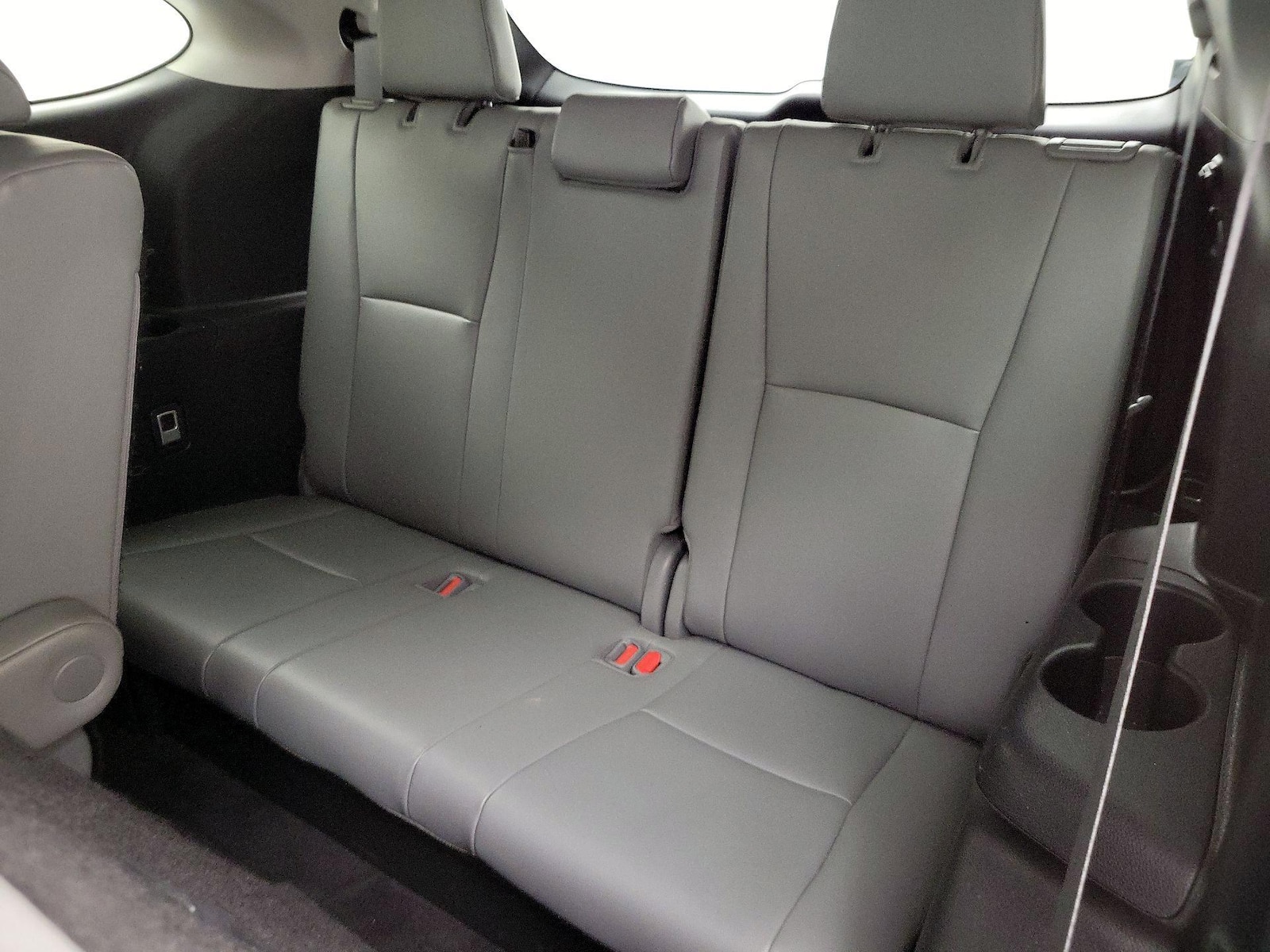 2022 Toyota Highlander XLE - Photo 21
