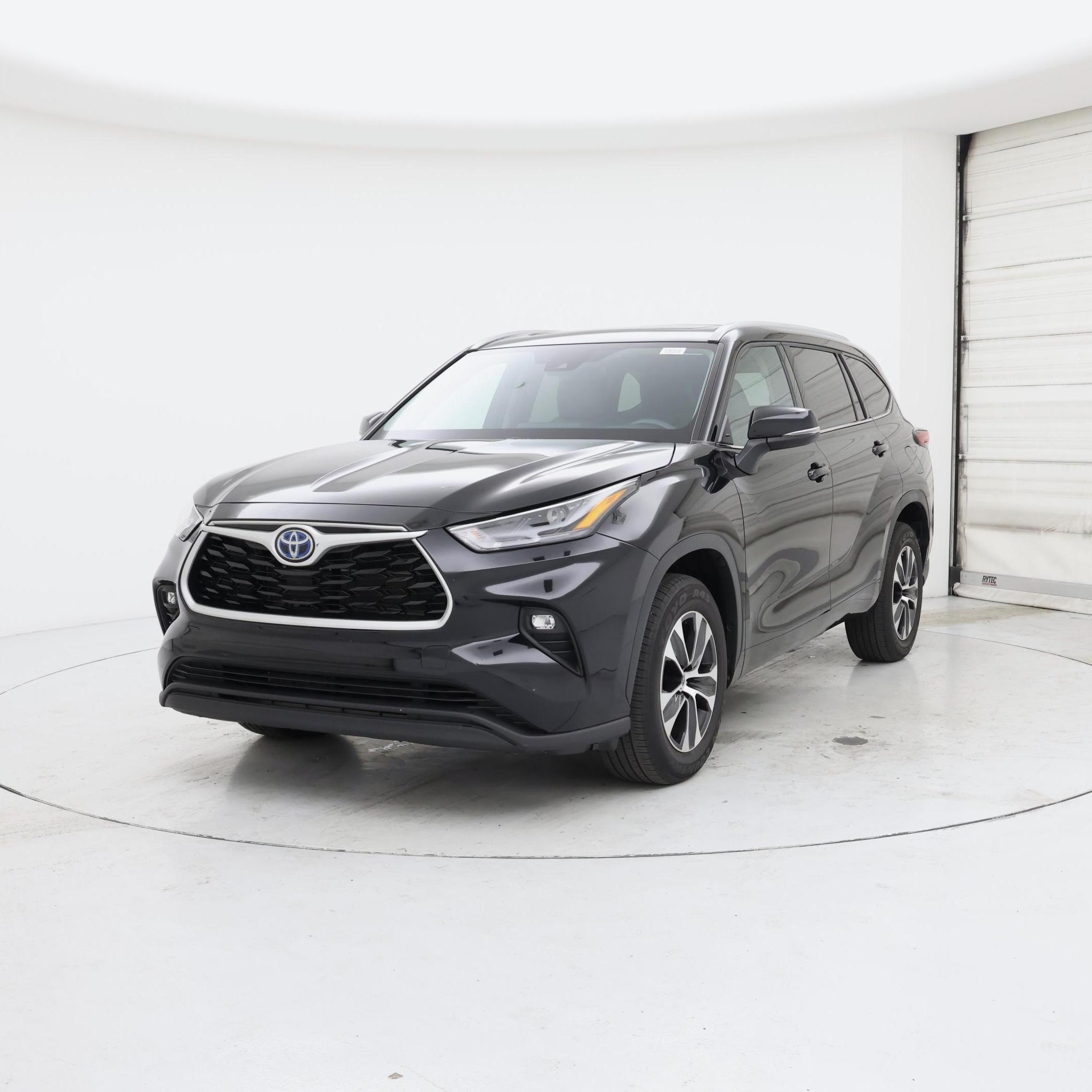 Thumbnail: 2022 Toyota Highlander - 4