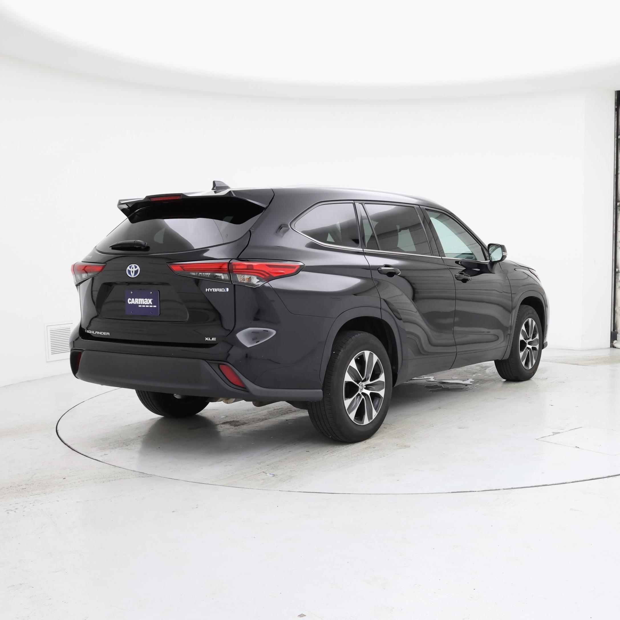 Thumbnail: 2022 Toyota Highlander - 8