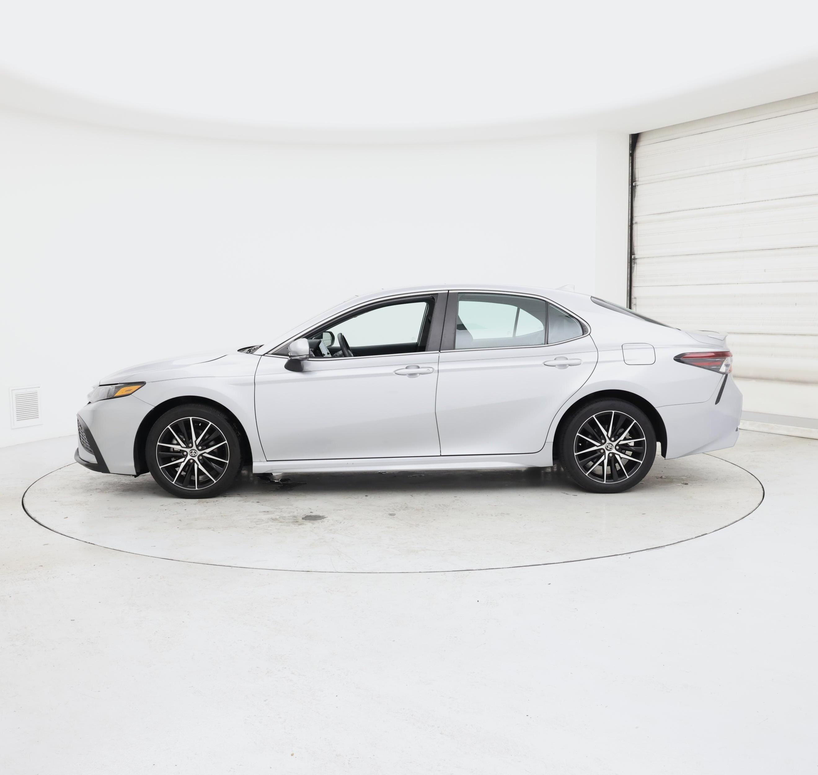 Thumbnail: 2024 Toyota Camry - 3
