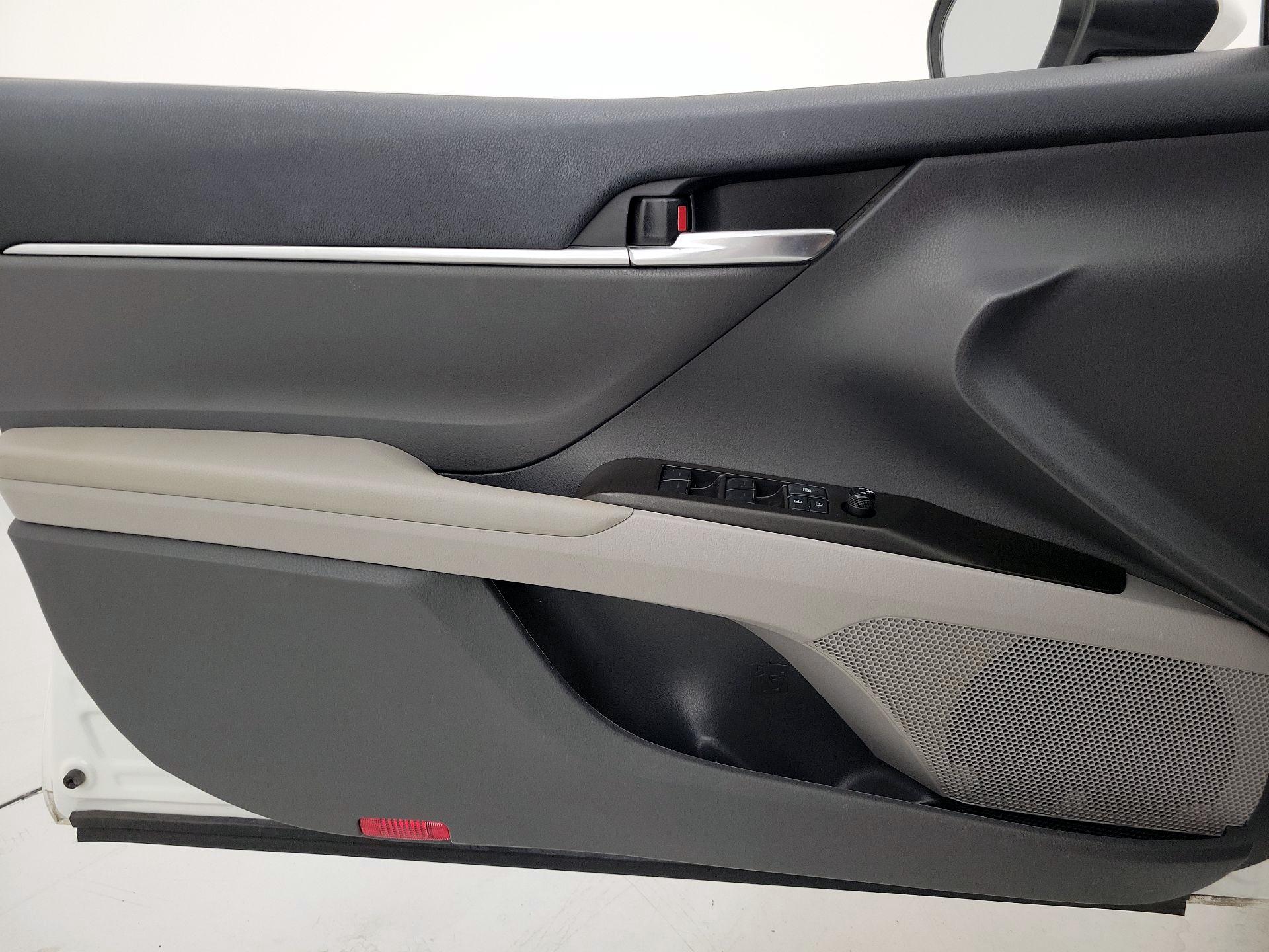 Thumbnail: 2023 Toyota Camry - 12