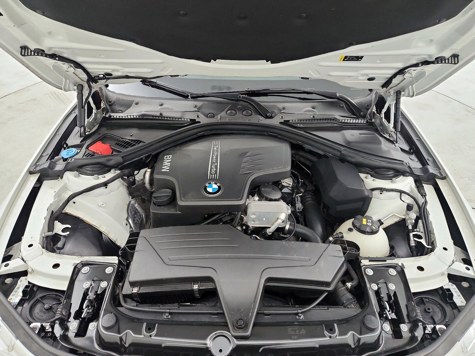 2017 BMW 3 Series 320i - Photo 24