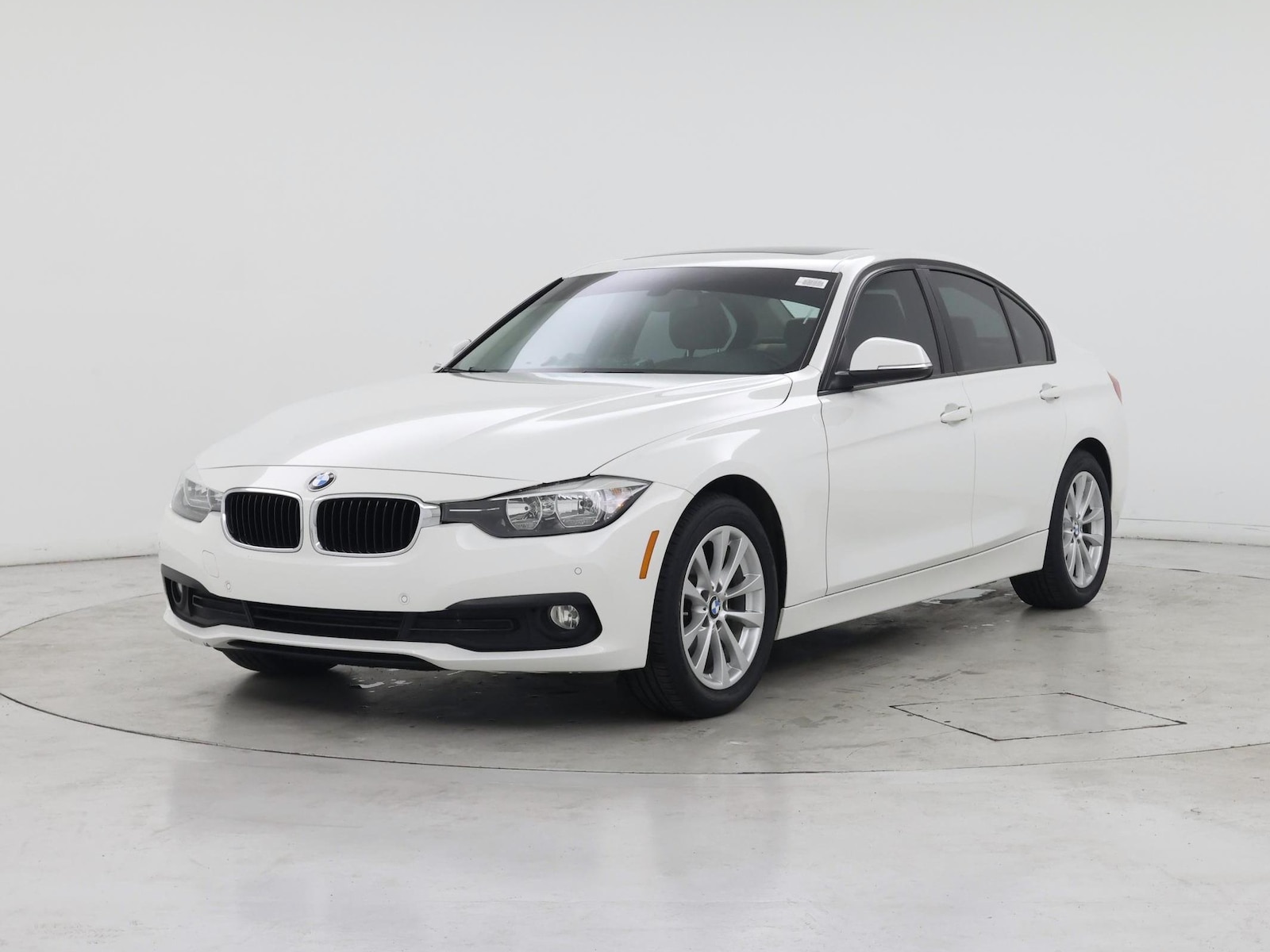 2017 BMW 3 Series 320i - Photo 5
