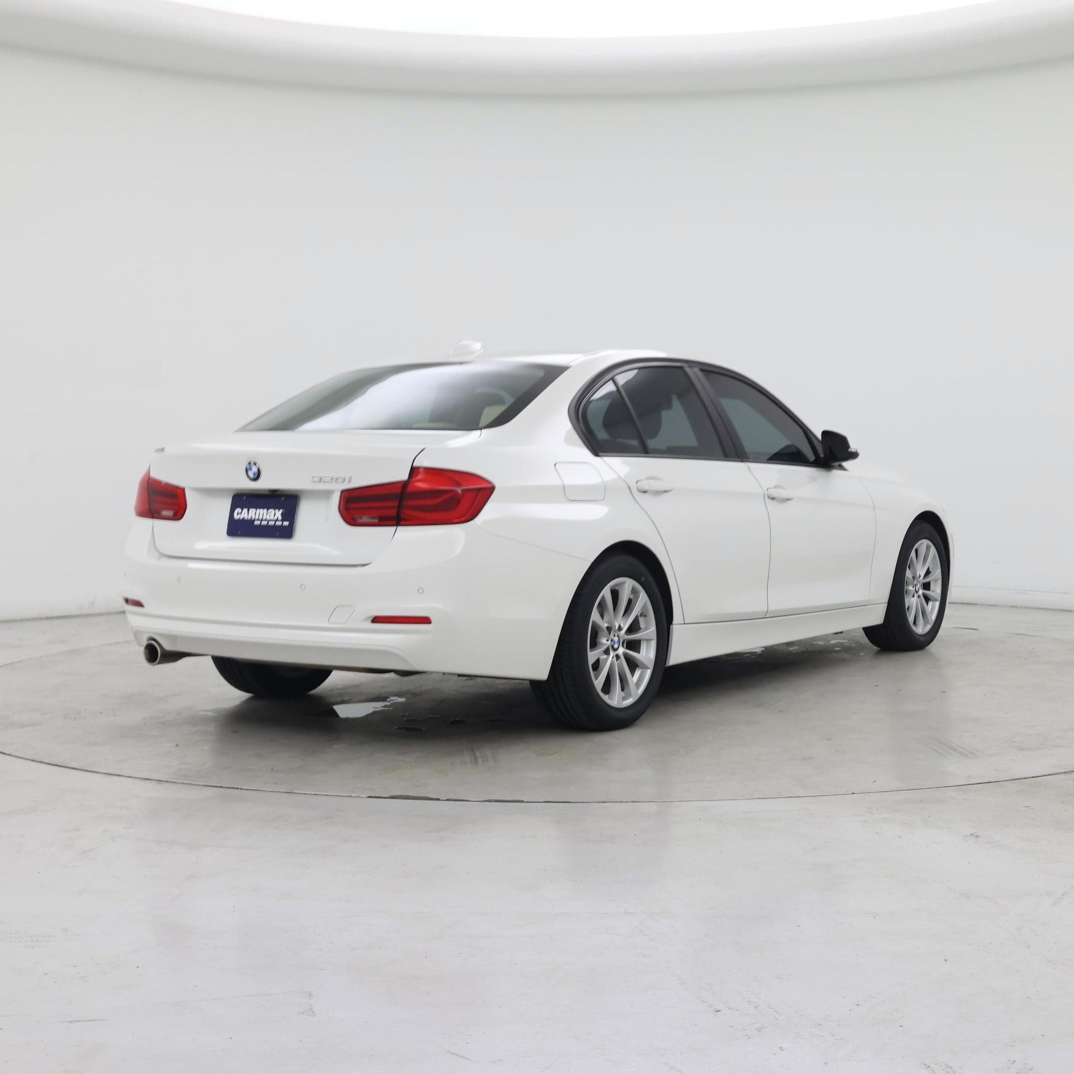 Thumbnail: 2017 BMW 3 Series - 8