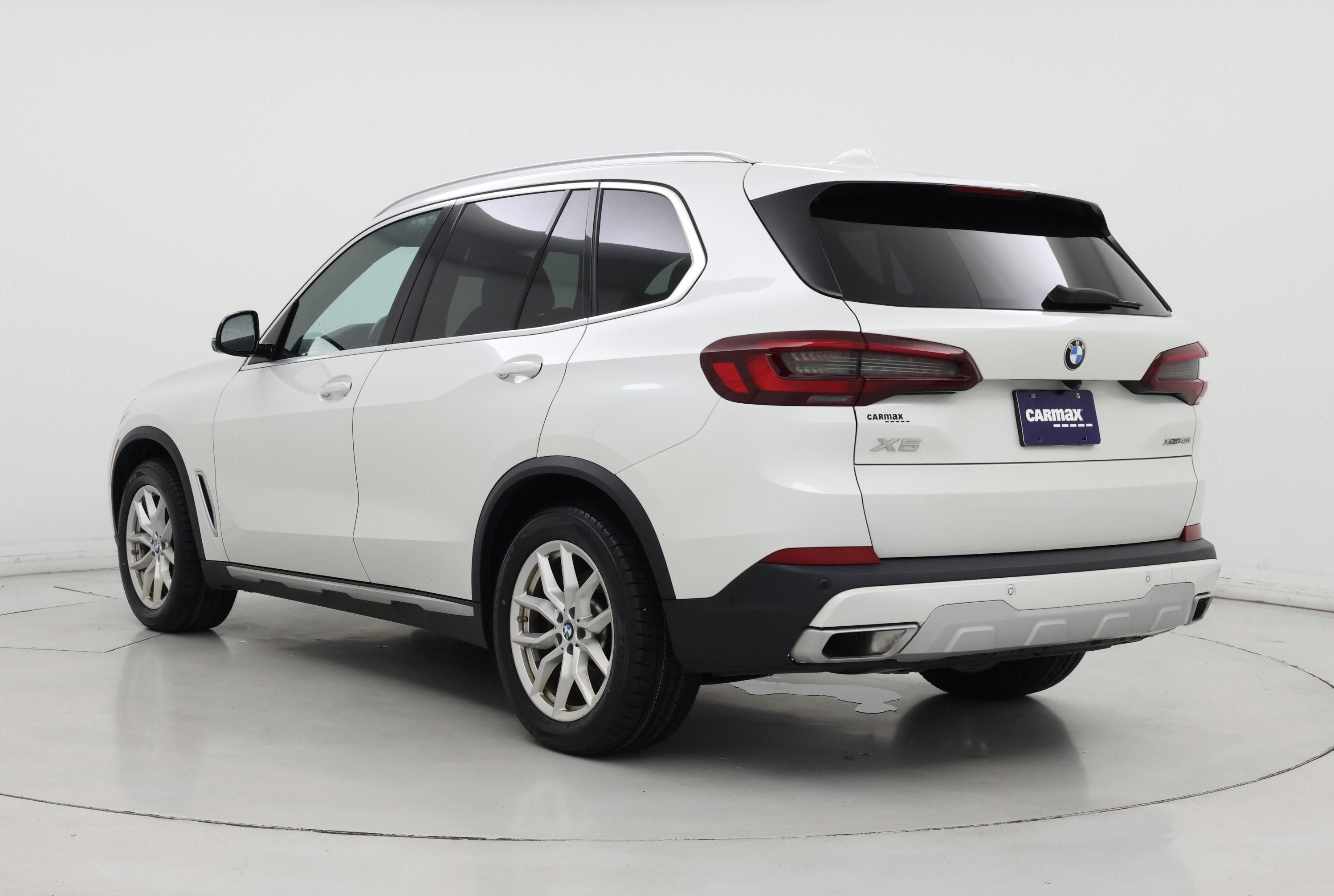Thumbnail: 2021 BMW X5 - 2