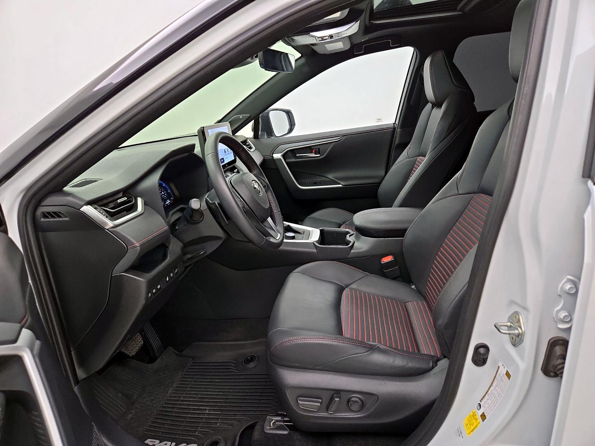 Thumbnail: 2024 Toyota RAV4 - 11