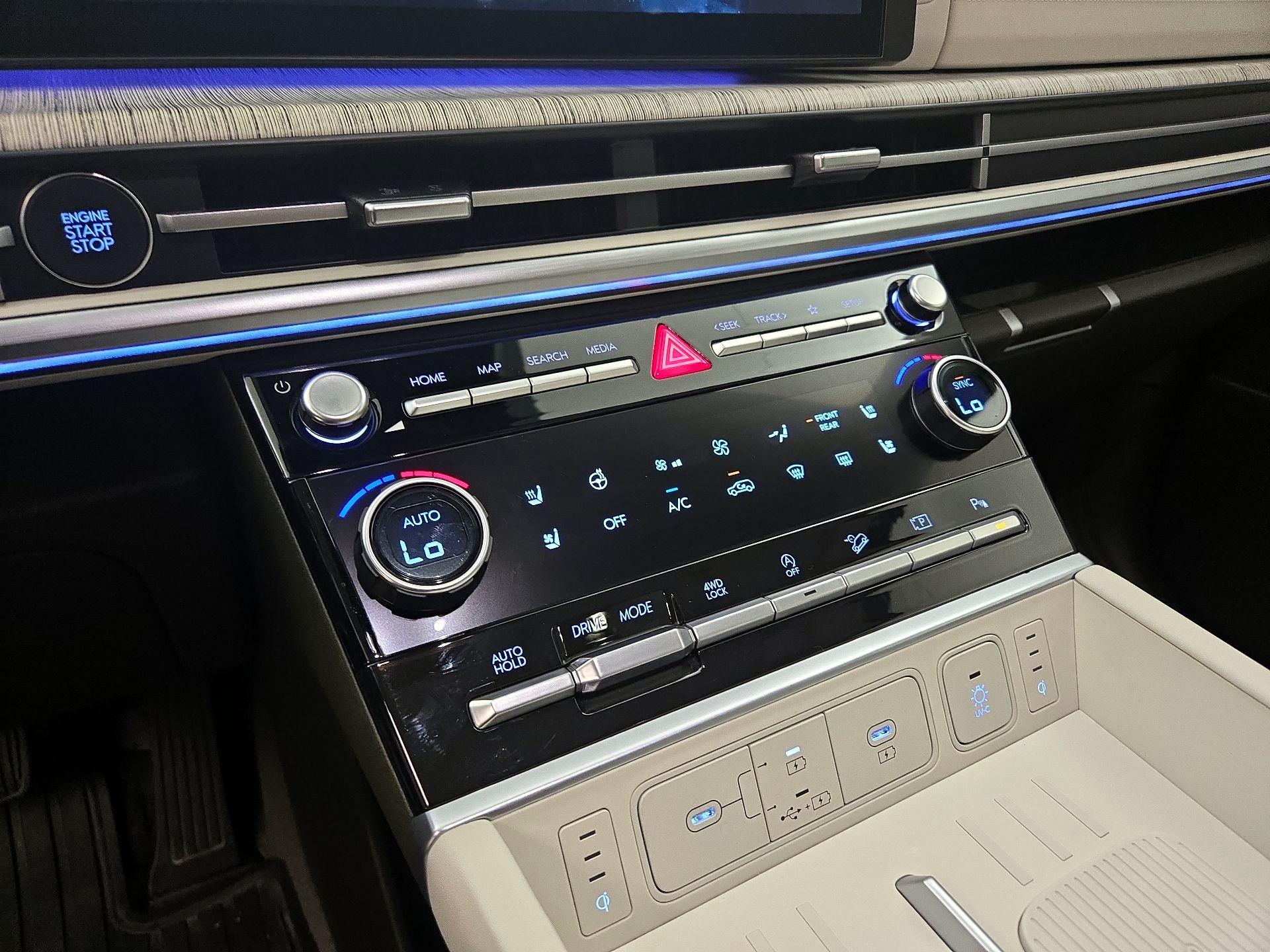 Thumbnail: 2024 Hyundai Santa Fe - 17