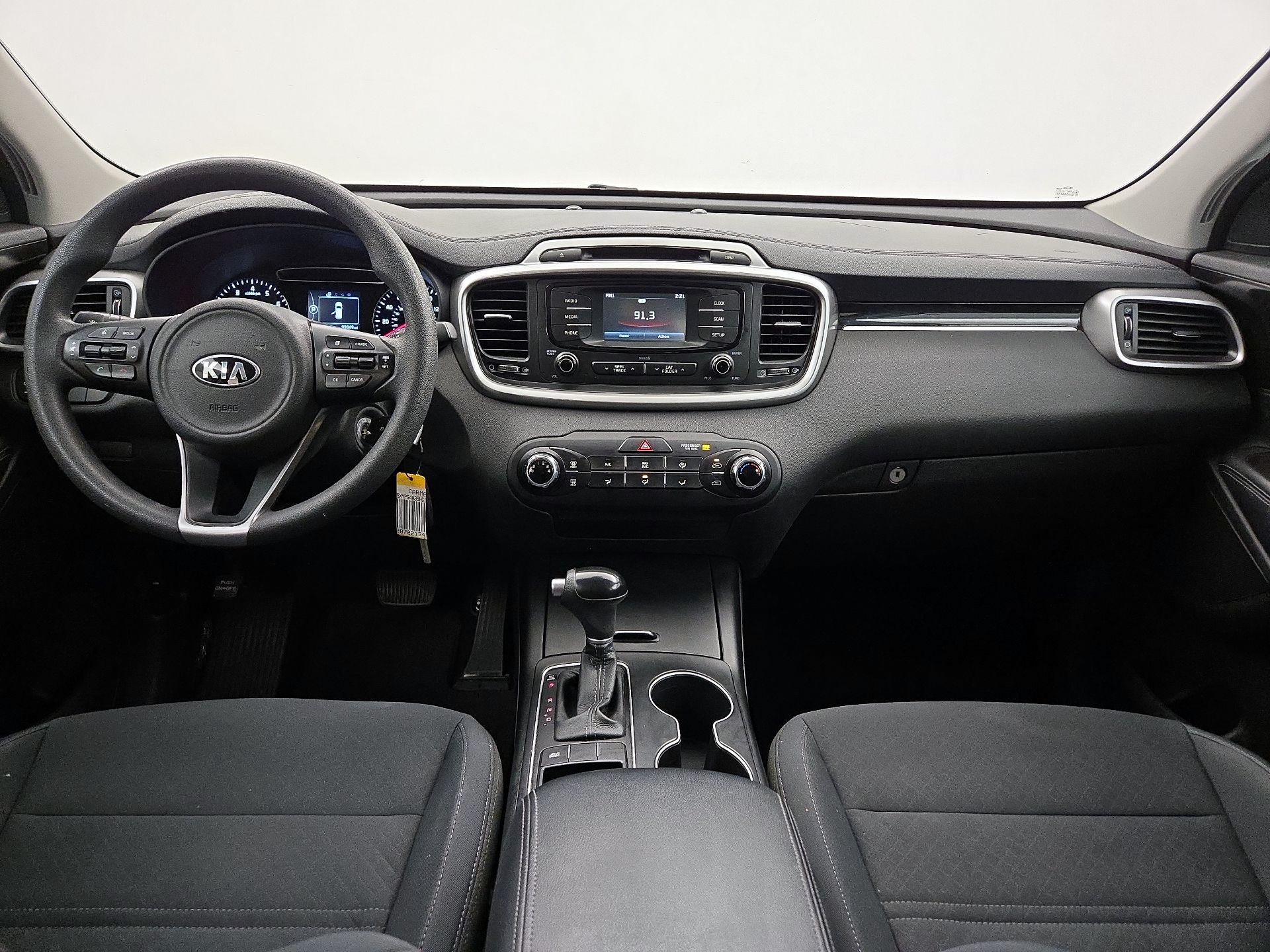 Thumbnail: 2017 Kia Sorento - 9