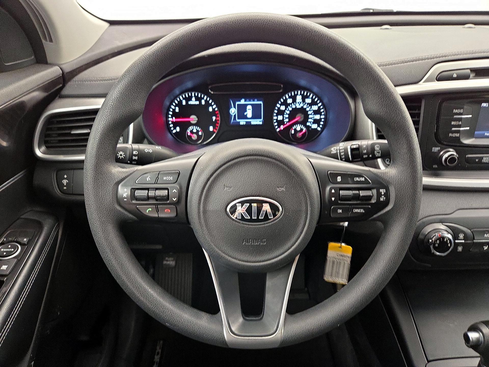 Thumbnail: 2017 Kia Sorento - 10