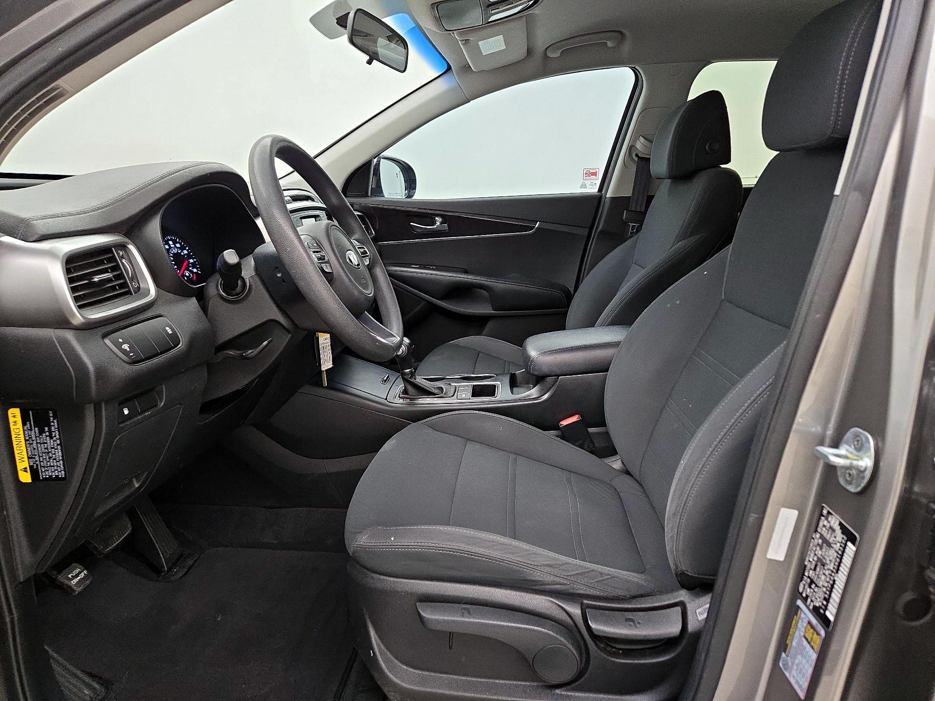 Thumbnail: 2017 Kia Sorento - 11