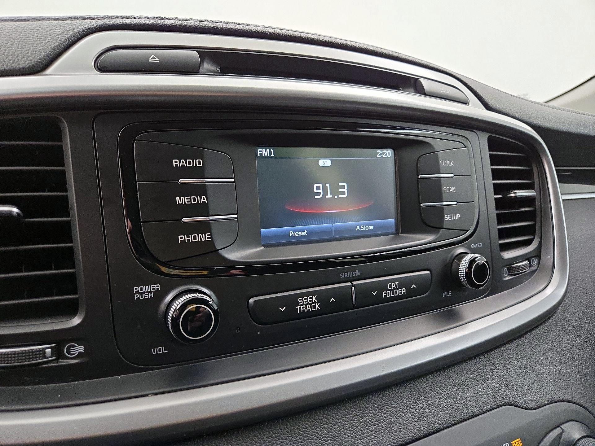 Thumbnail: 2017 Kia Sorento - 15