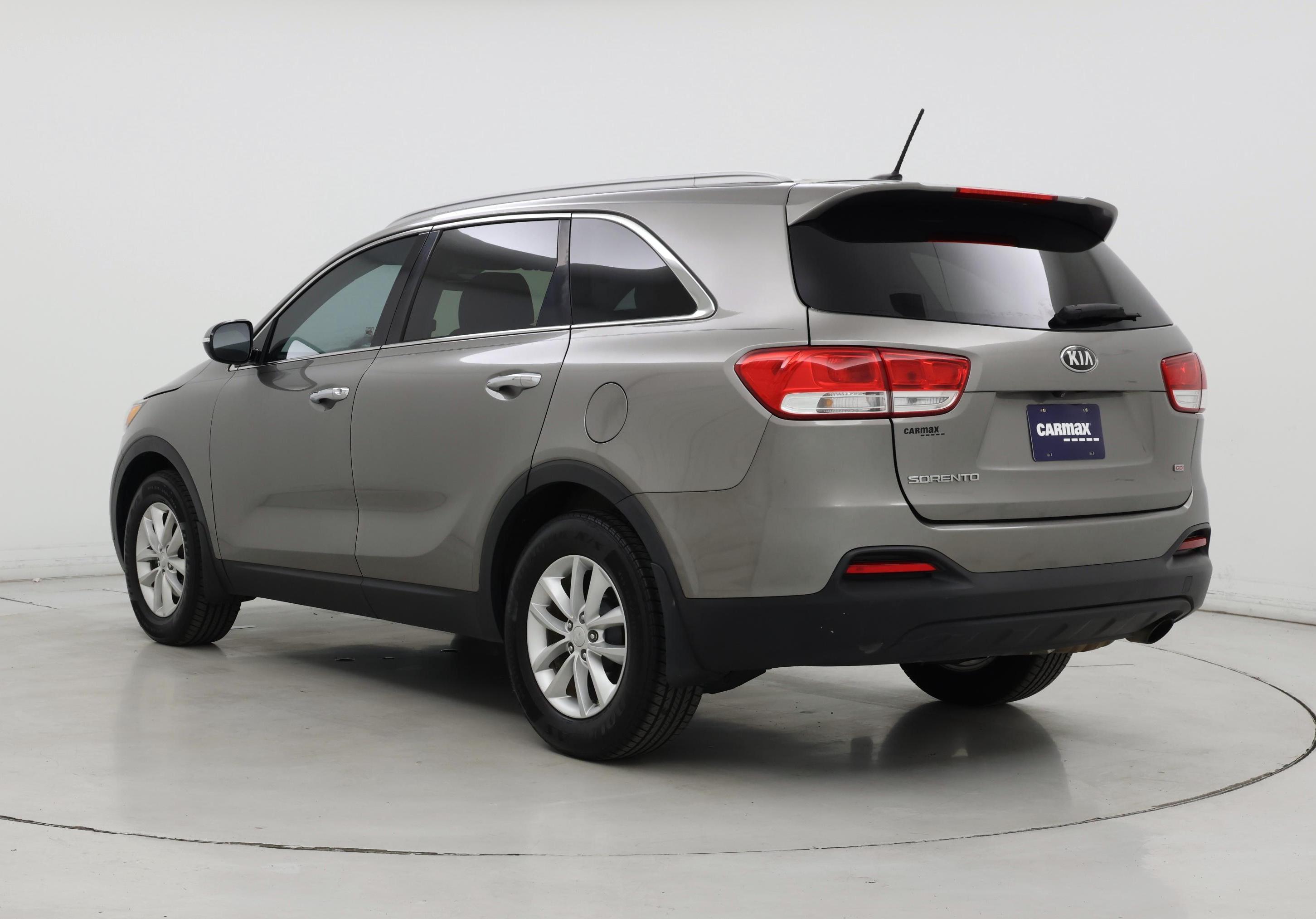 Thumbnail: 2017 Kia Sorento - 2
