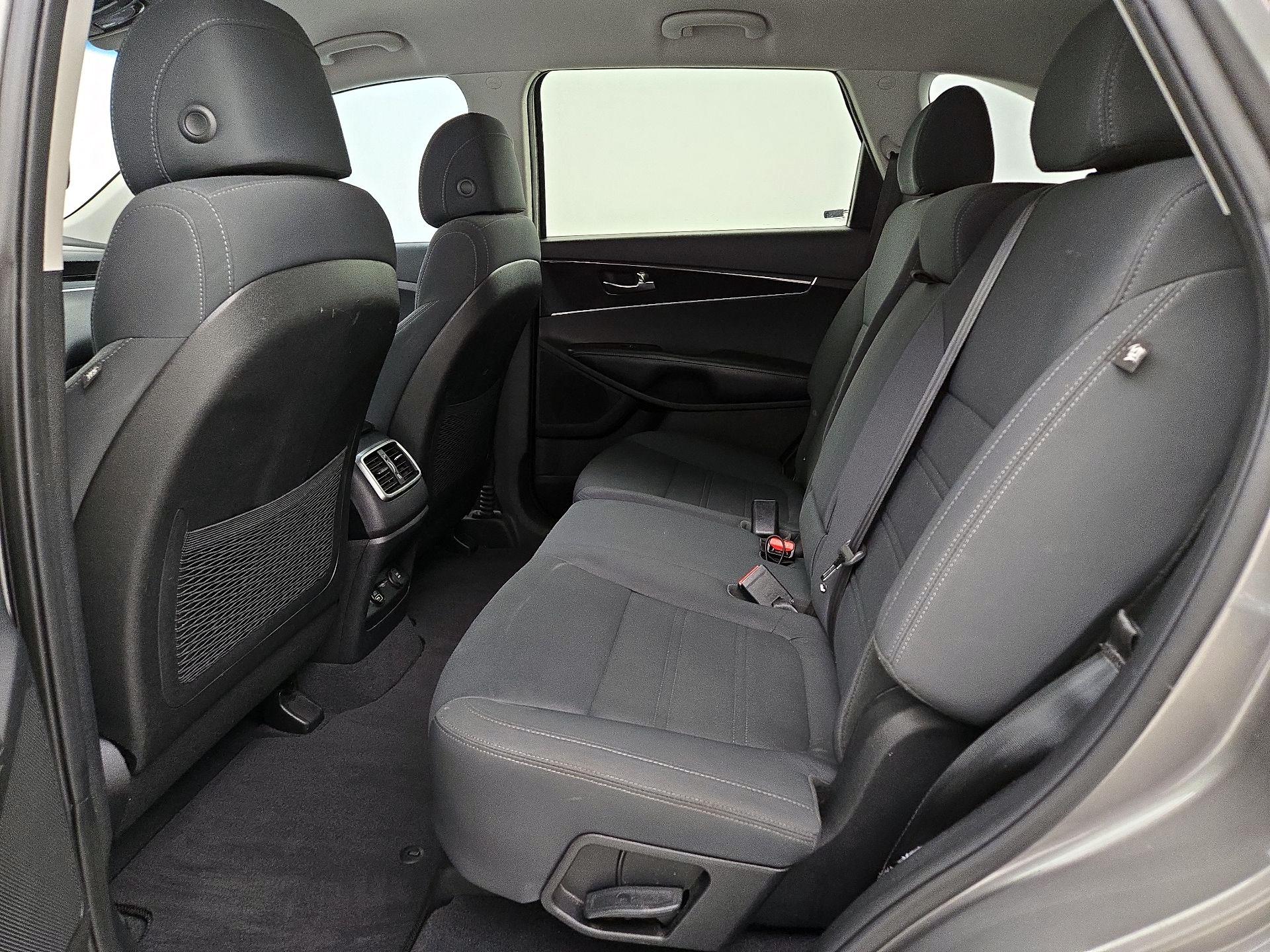 Thumbnail: 2017 Kia Sorento - 19