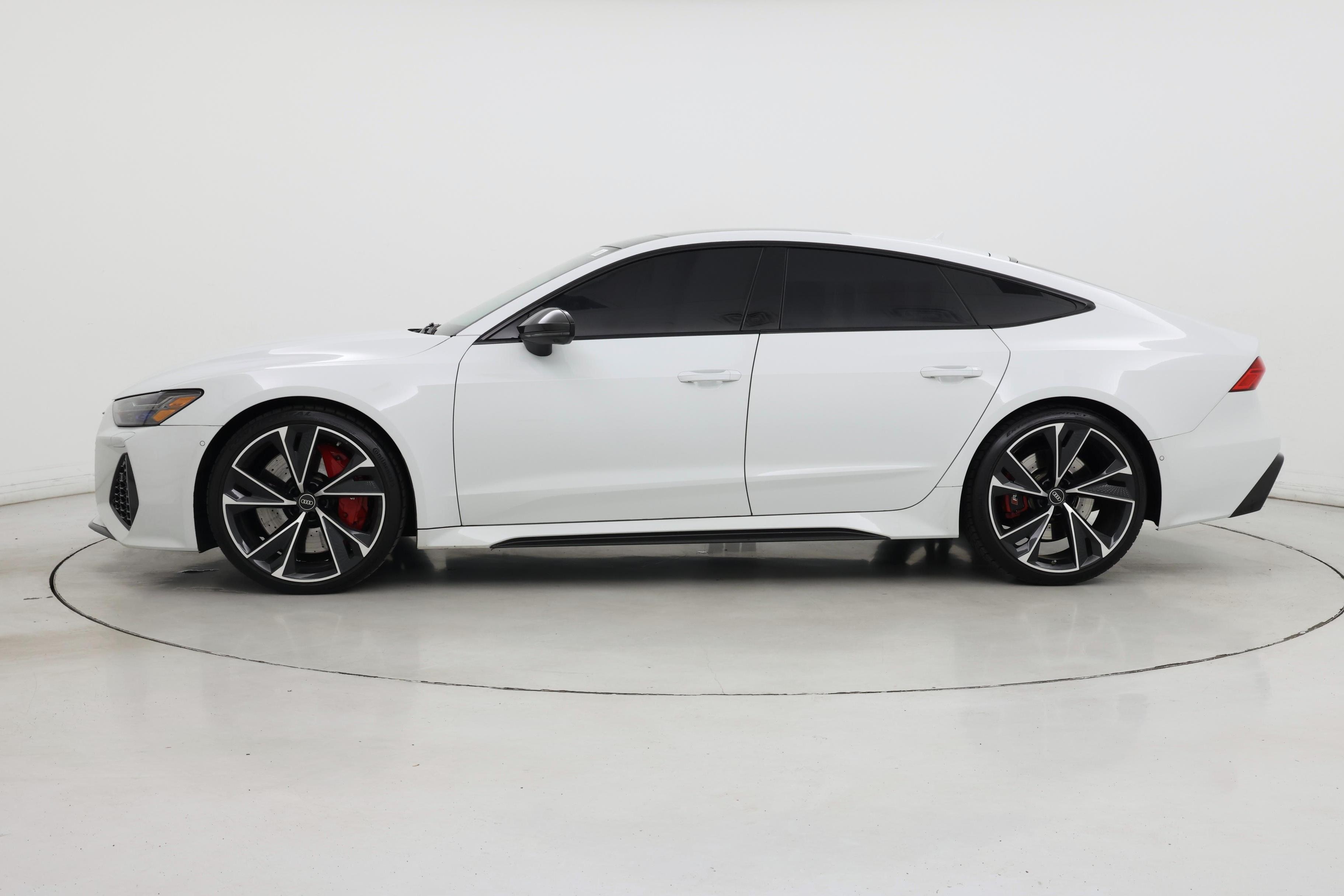 Thumbnail: 2022 Audi RS 7 - 3
