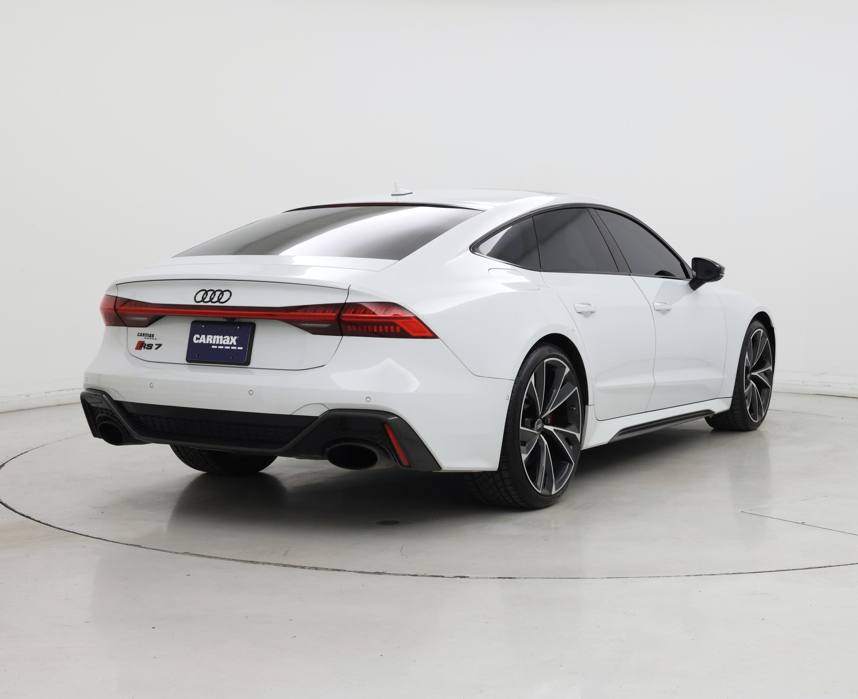Thumbnail: 2022 Audi RS 7 - 8