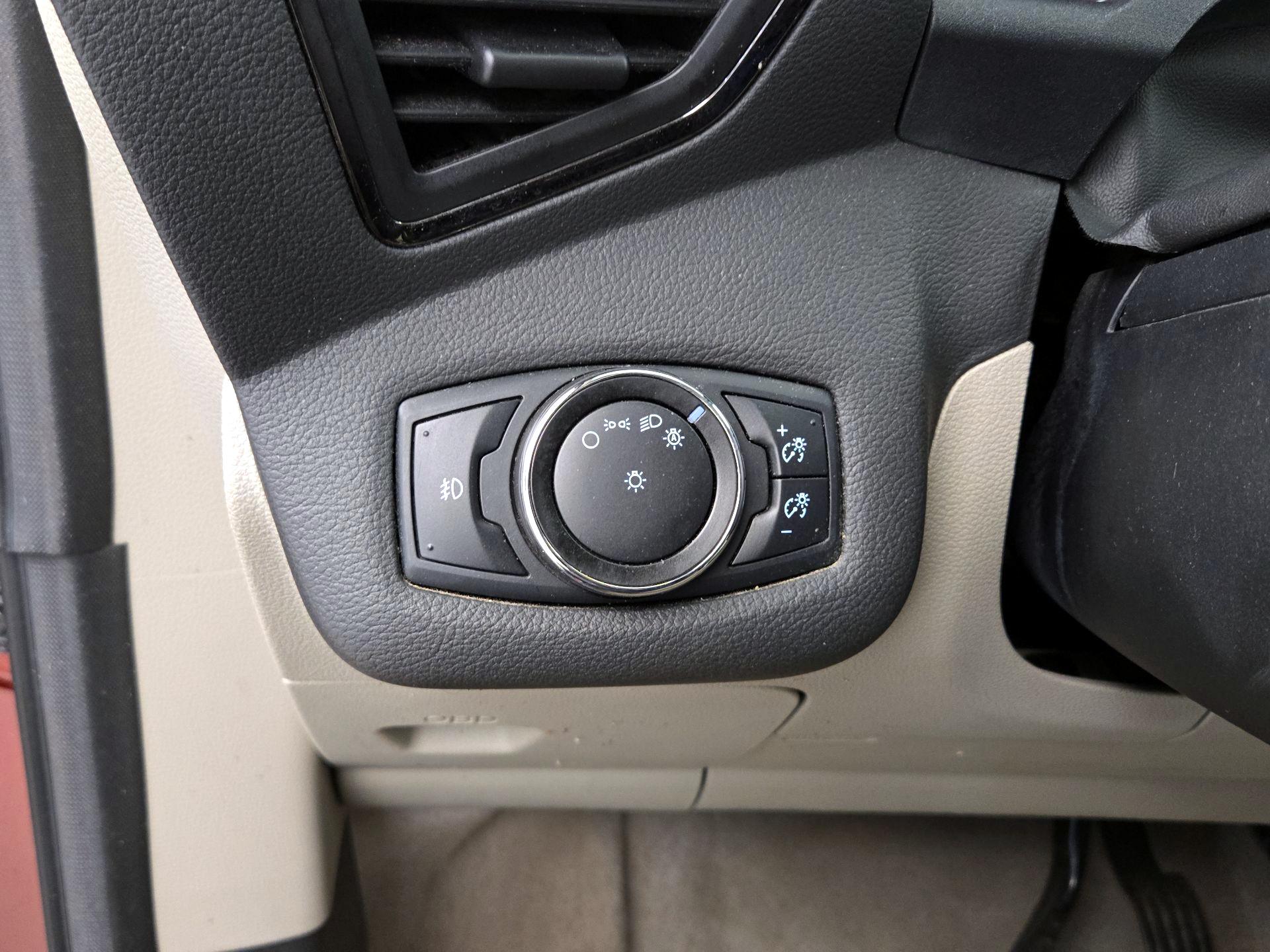 Thumbnail: 2014 Ford Escape - 13