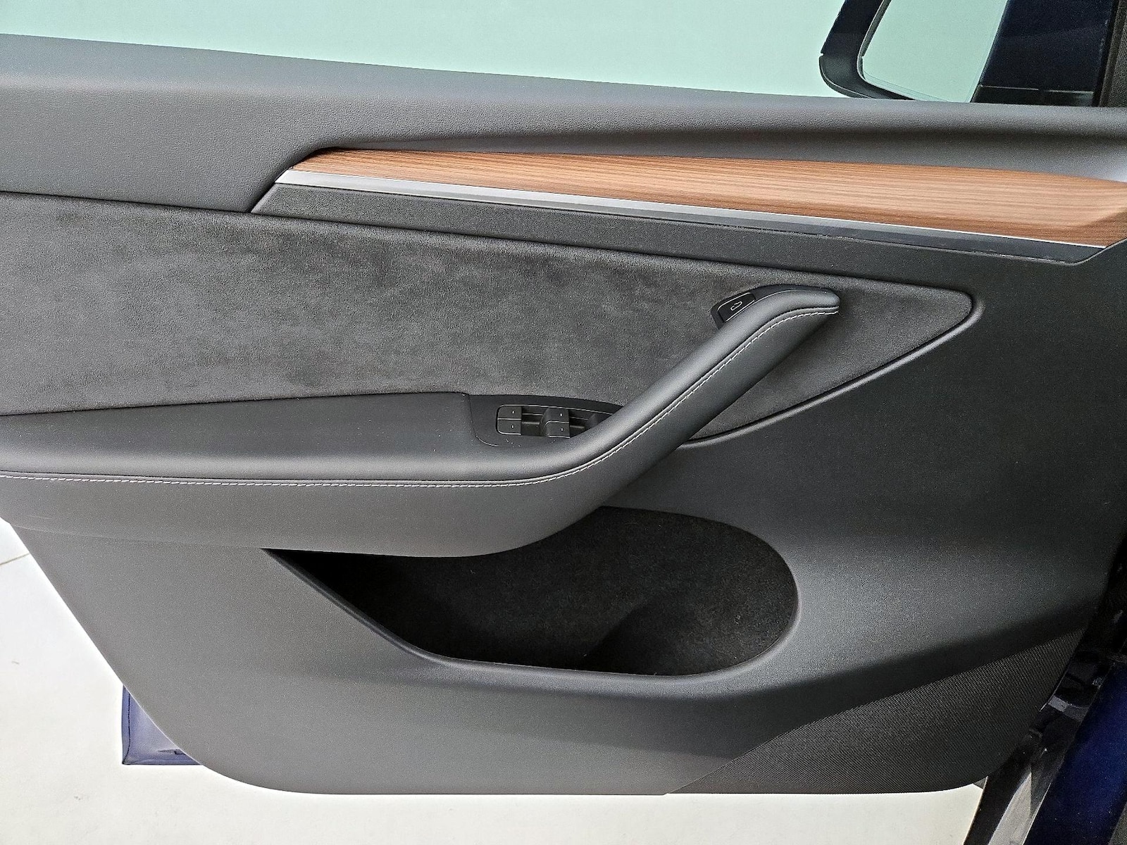 2023 Tesla Model Y Long Range - Photo 13