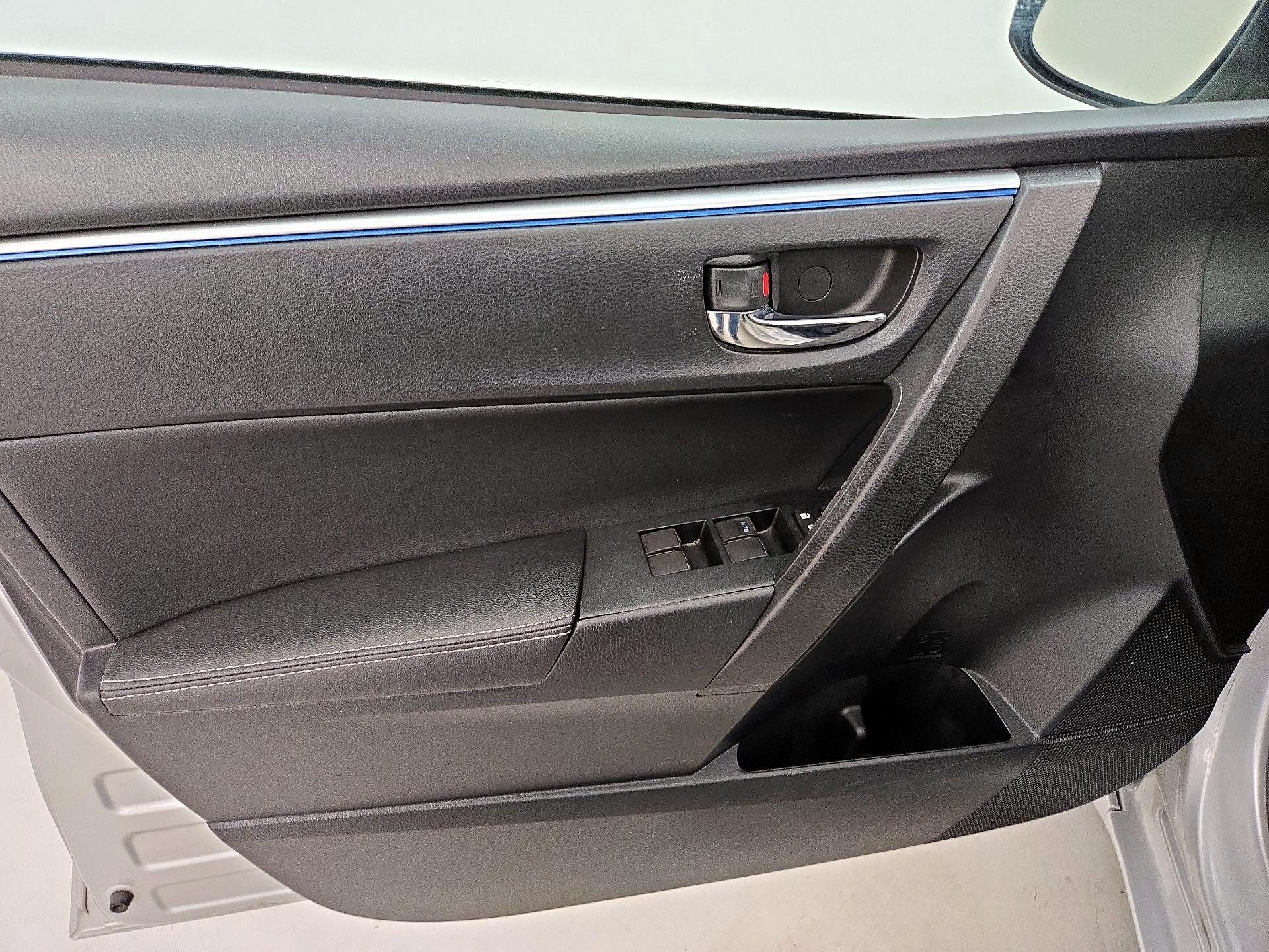Thumbnail: 2014 Toyota Corolla - 12