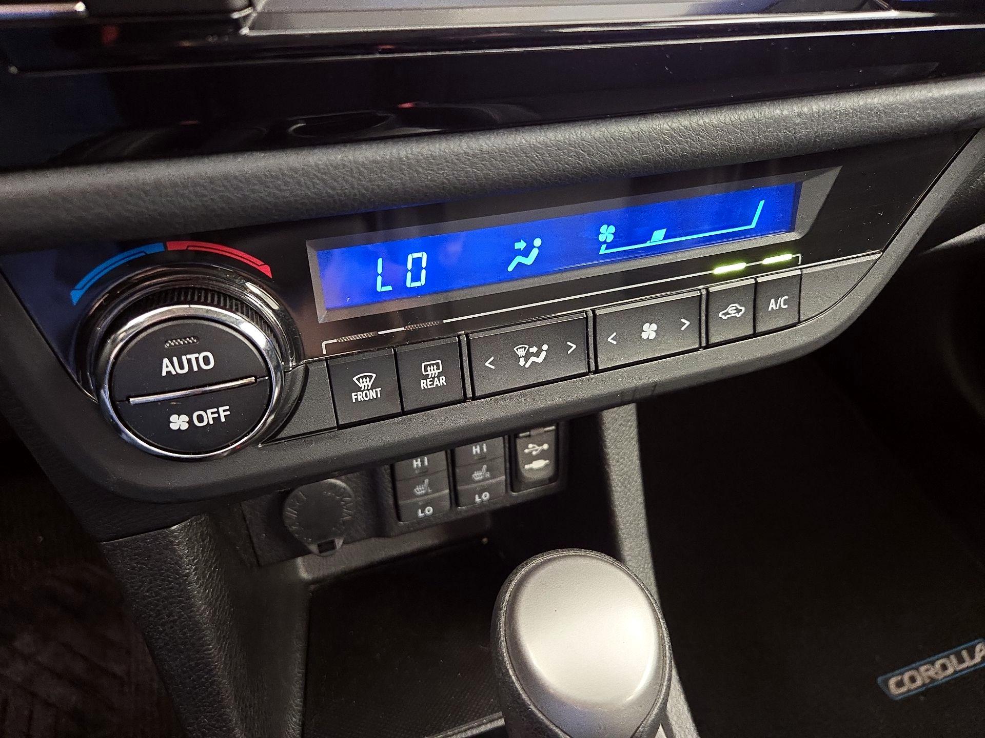 Thumbnail: 2014 Toyota Corolla - 17